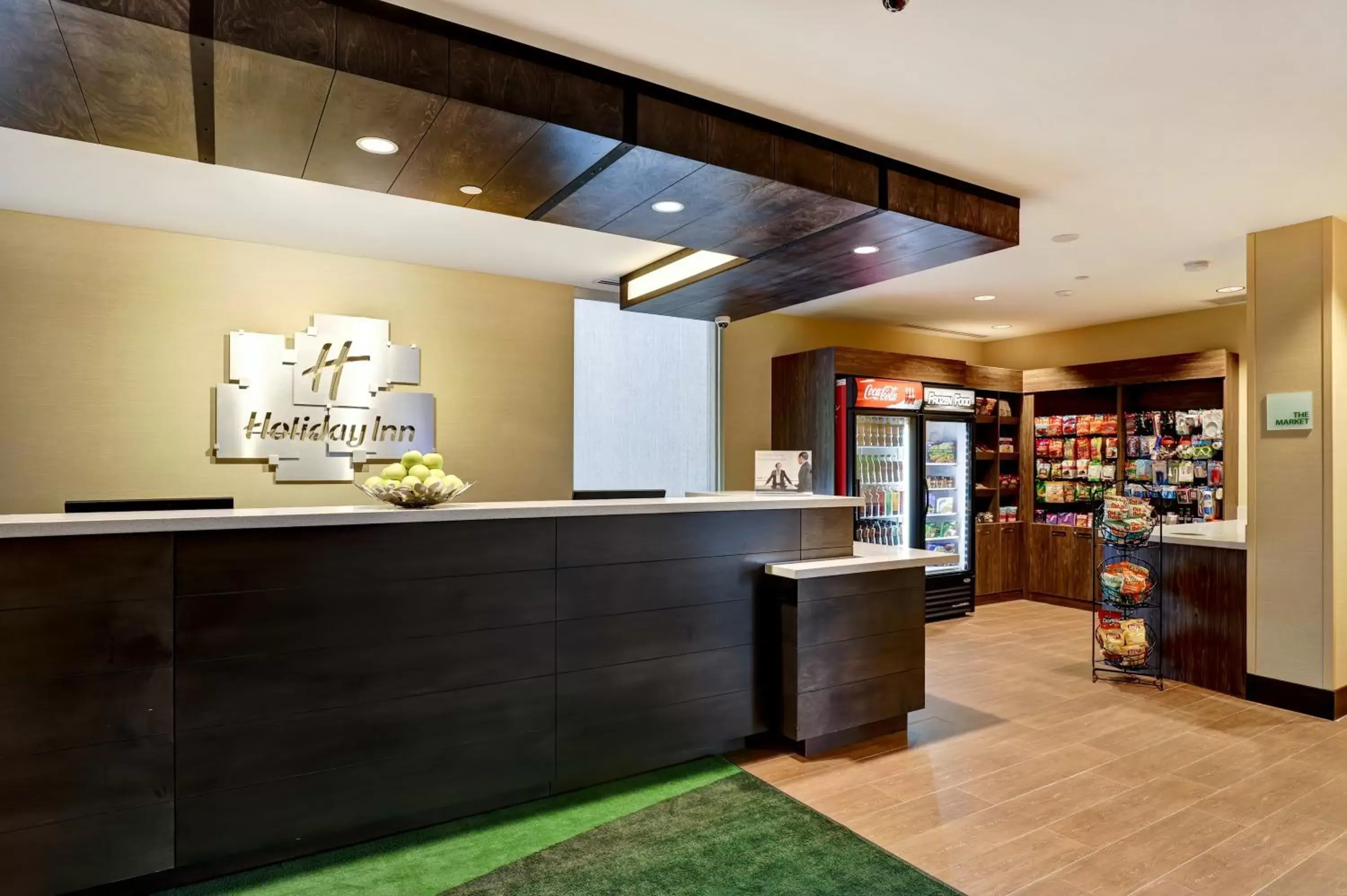 Property building, Lobby/Reception in Holiday Inn - Mississauga Toronto West, an IHG Hotel