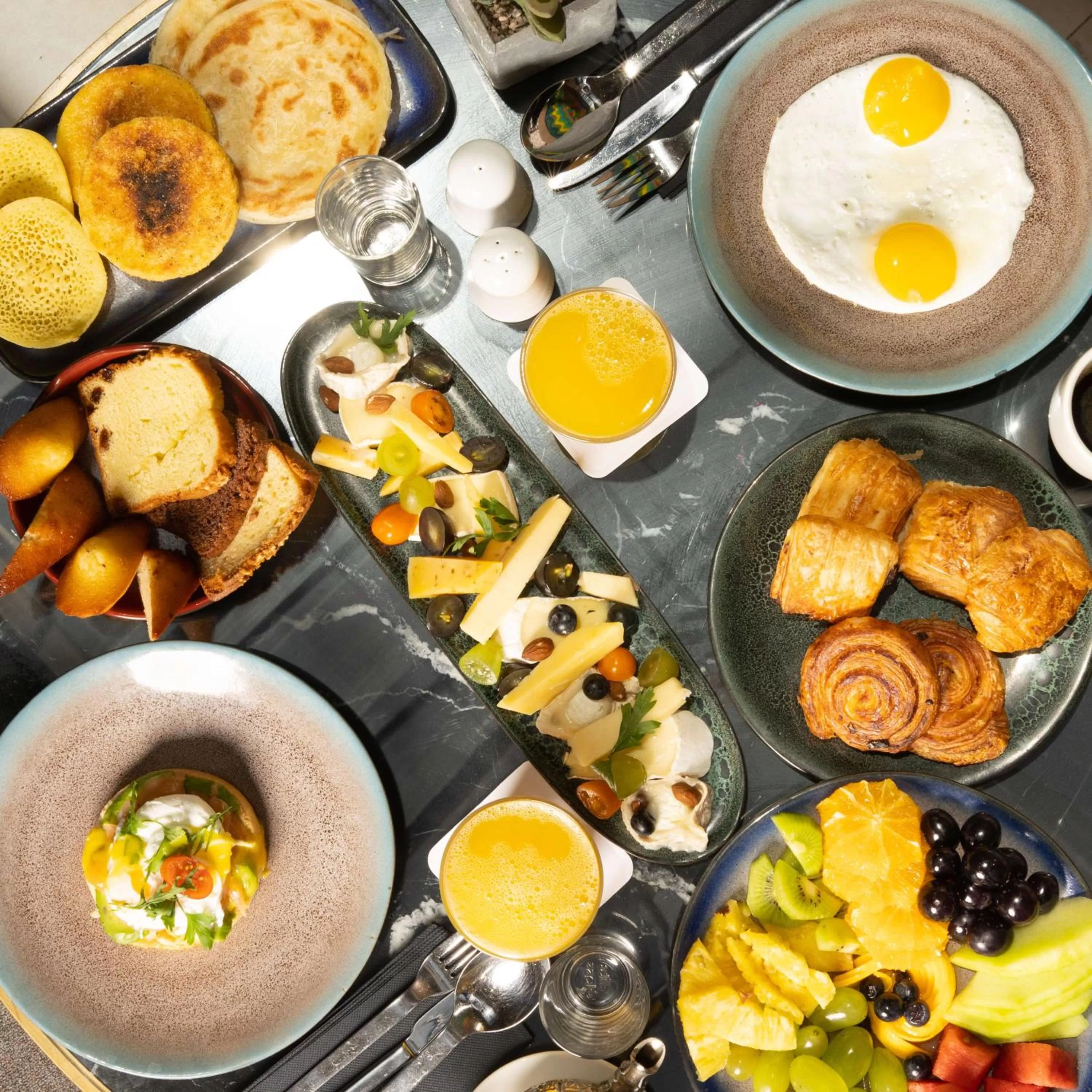 Restaurant/places to eat in Radisson Blu Hotel Casablanca City Center