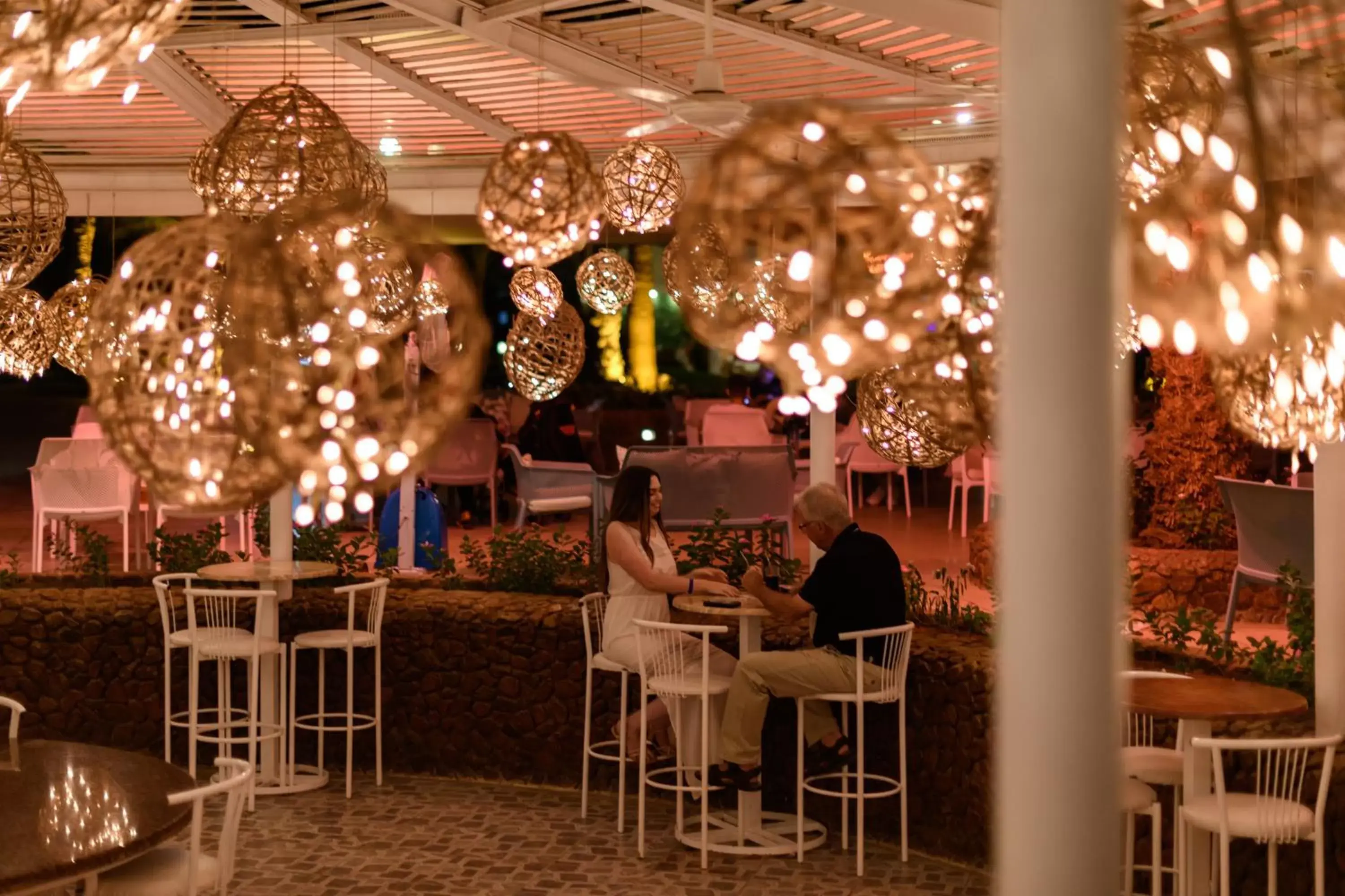Lounge or bar, Restaurant/Places to Eat in Desert Rose Resort