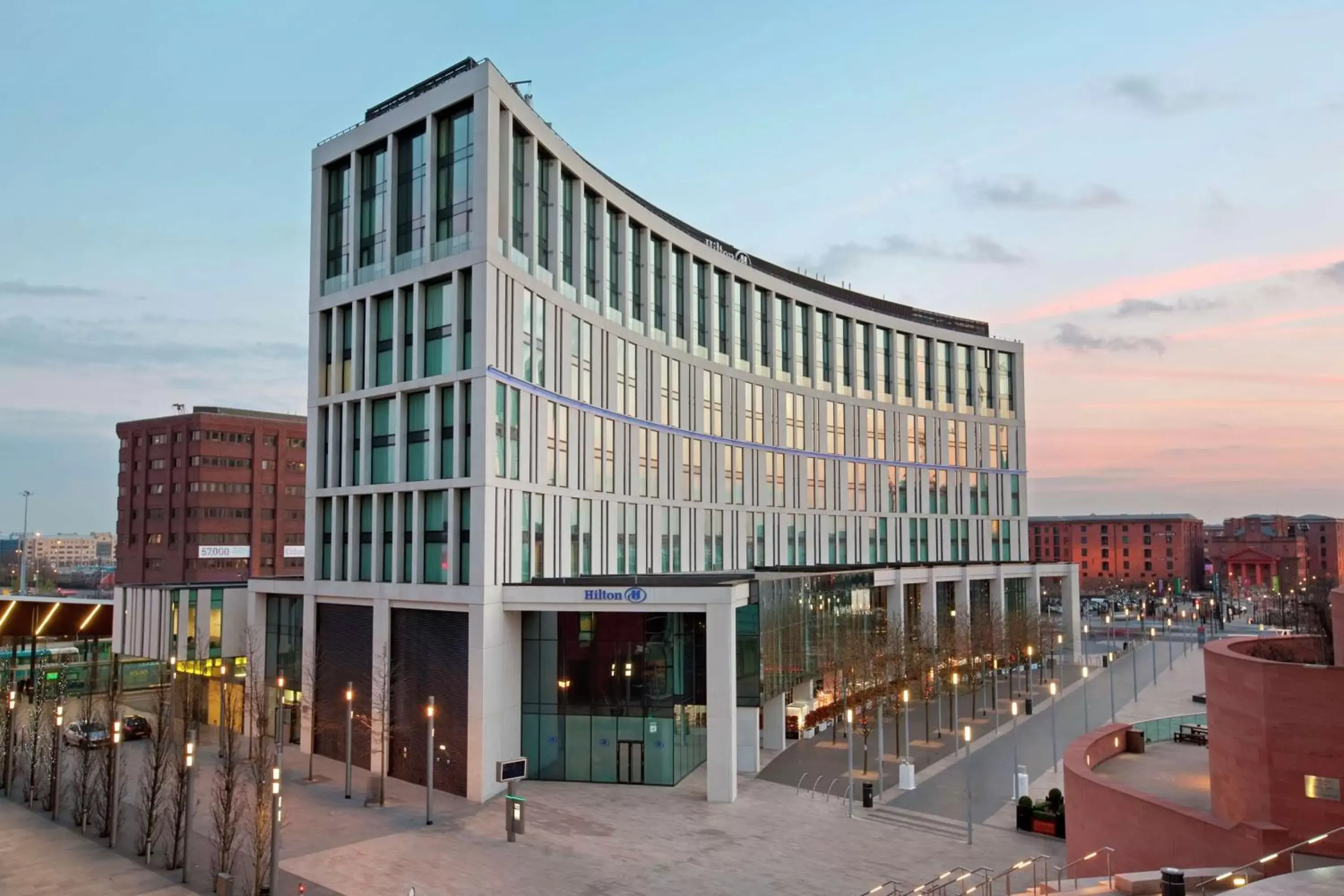 Property Building in Hilton Liverpool City Centre