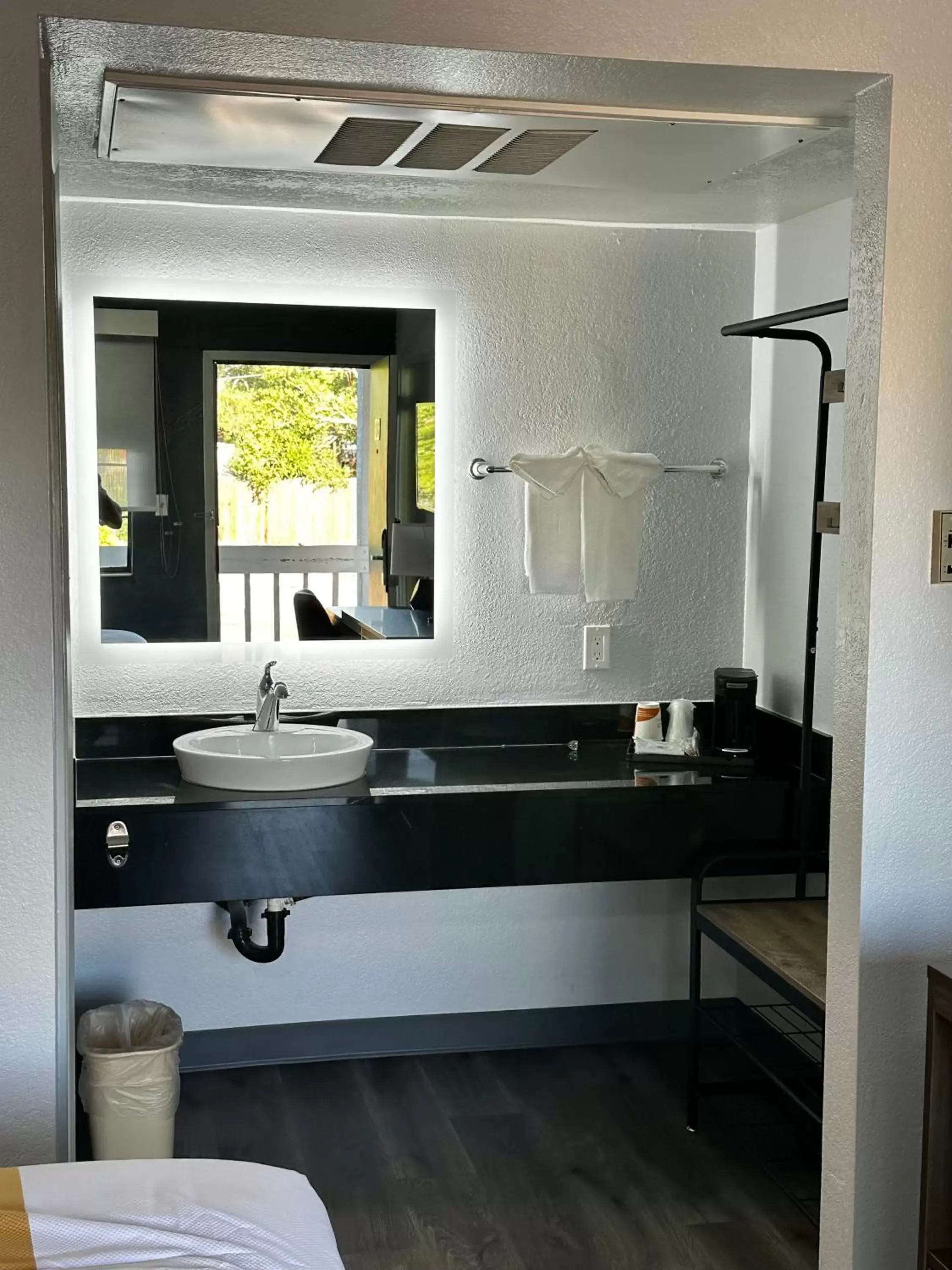 towels, Bathroom in Quality Inn Santa Fe New Mexico