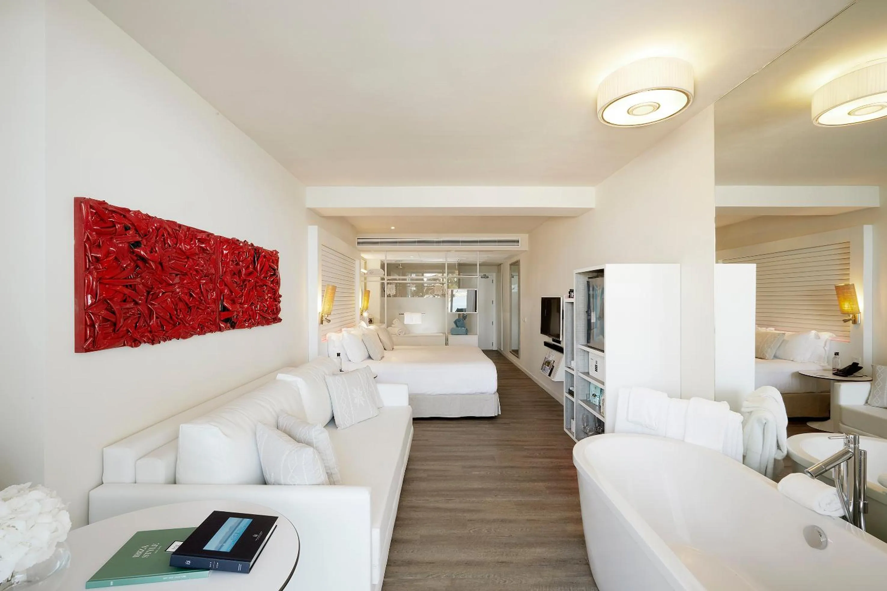 TV and multimedia, Bed in ME Ibiza - The Leading Hotels of the World