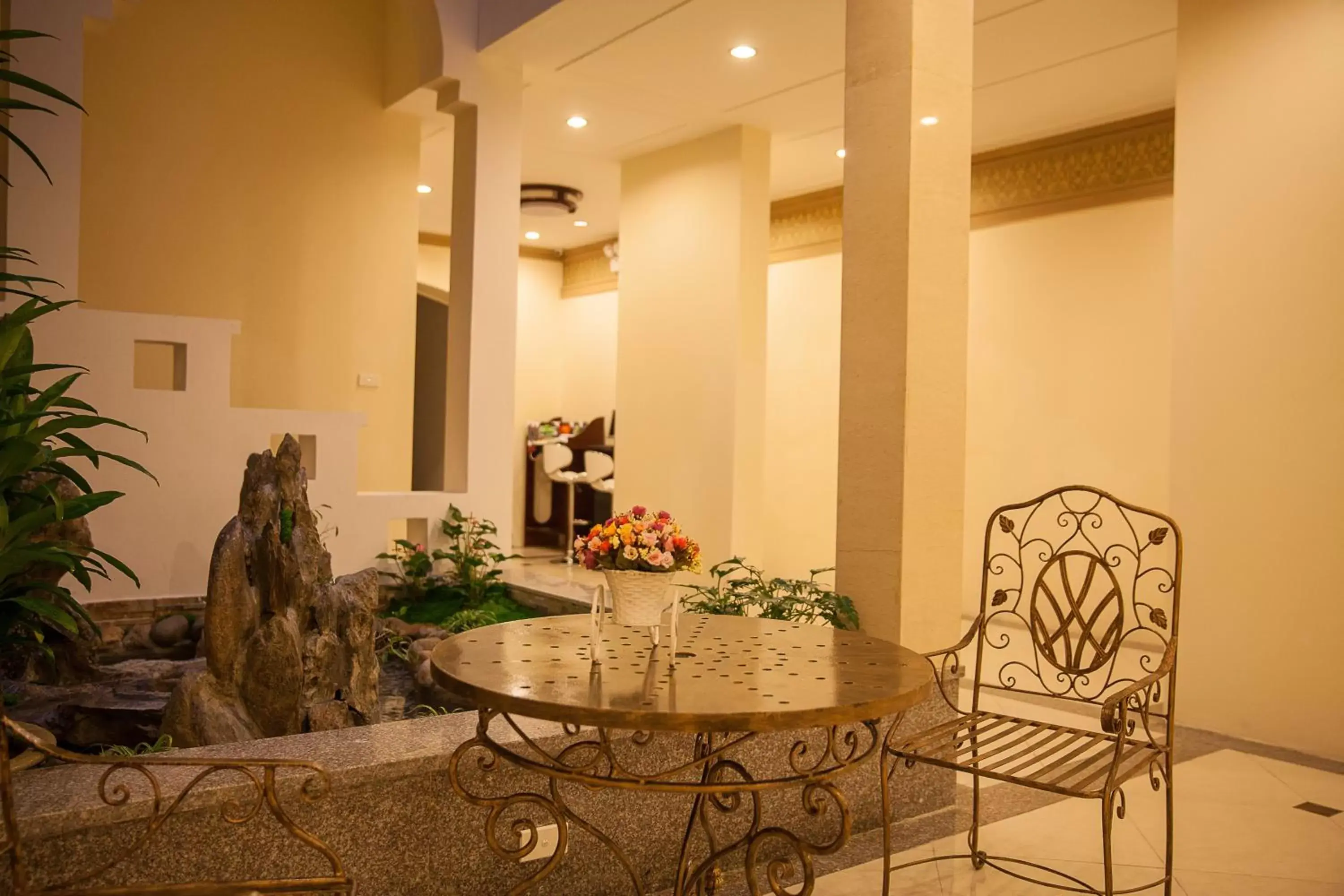 Facade/entrance in La Palm Hotel Facade/entrance in La Palm Hotel