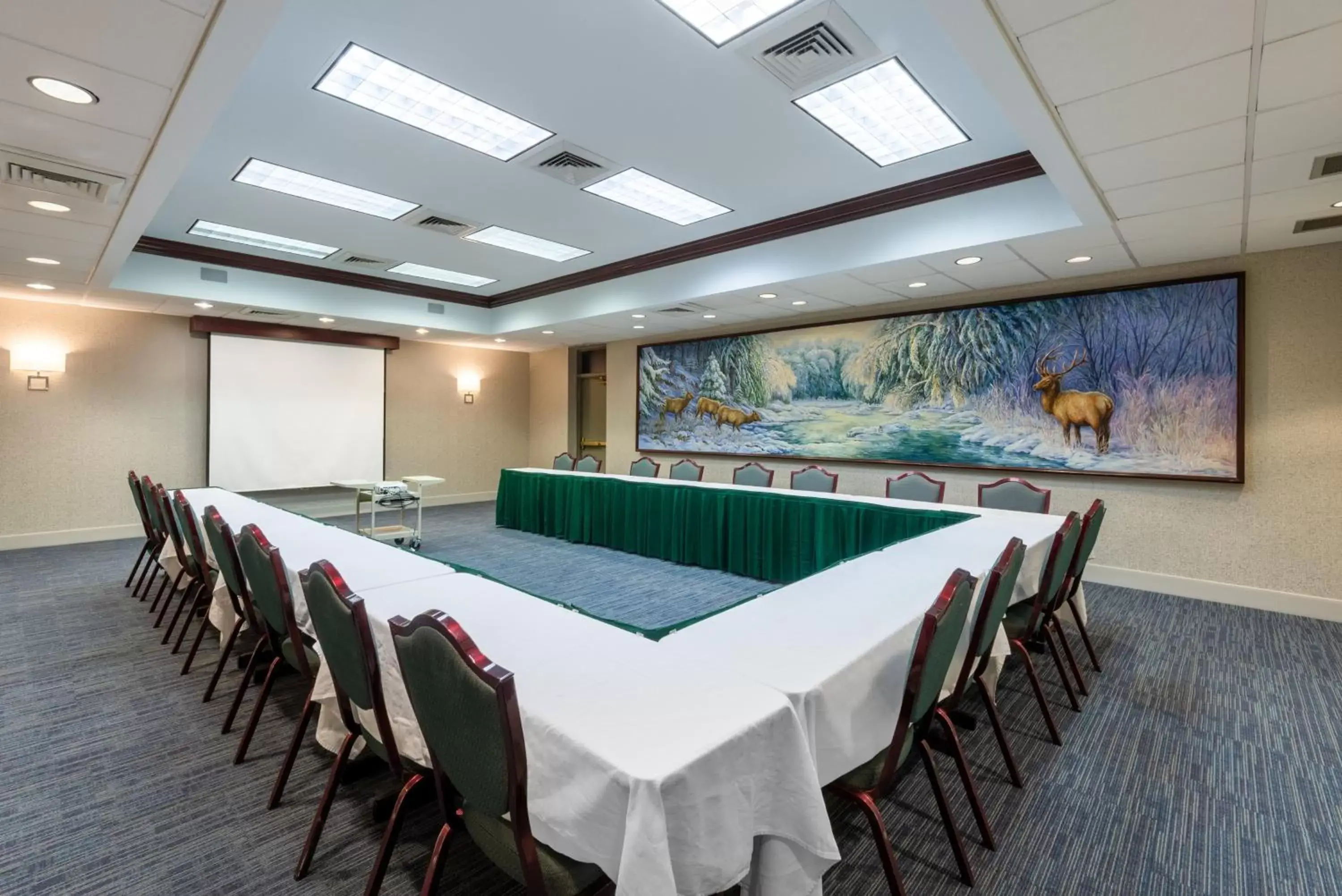 Meeting/conference room in Holiday Inn Express State College at Williamsburg Square, an IHG Hotel