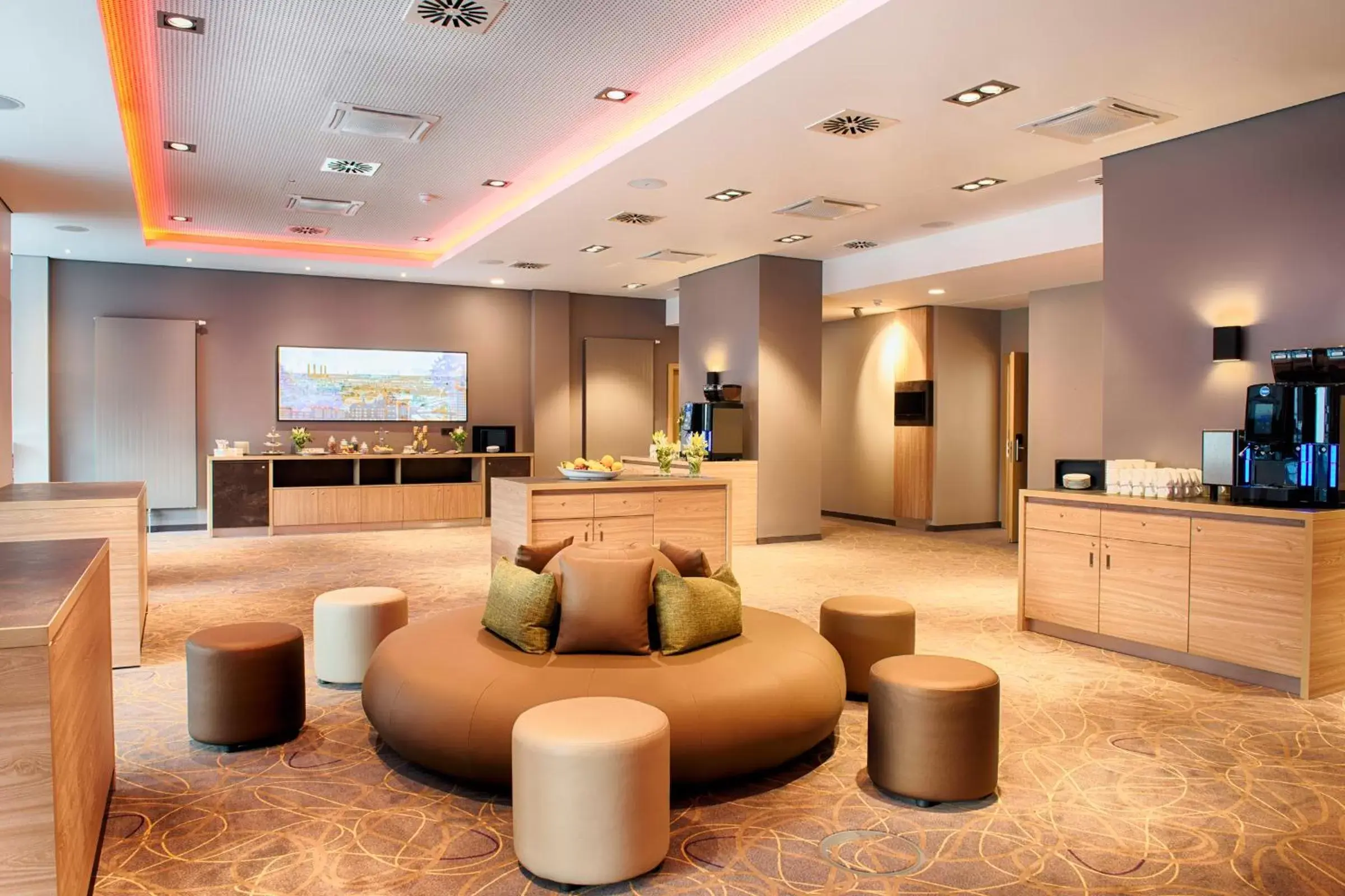 Meeting/conference room, Lobby/Reception in Leonardo Hotel Wolfsburg City Center