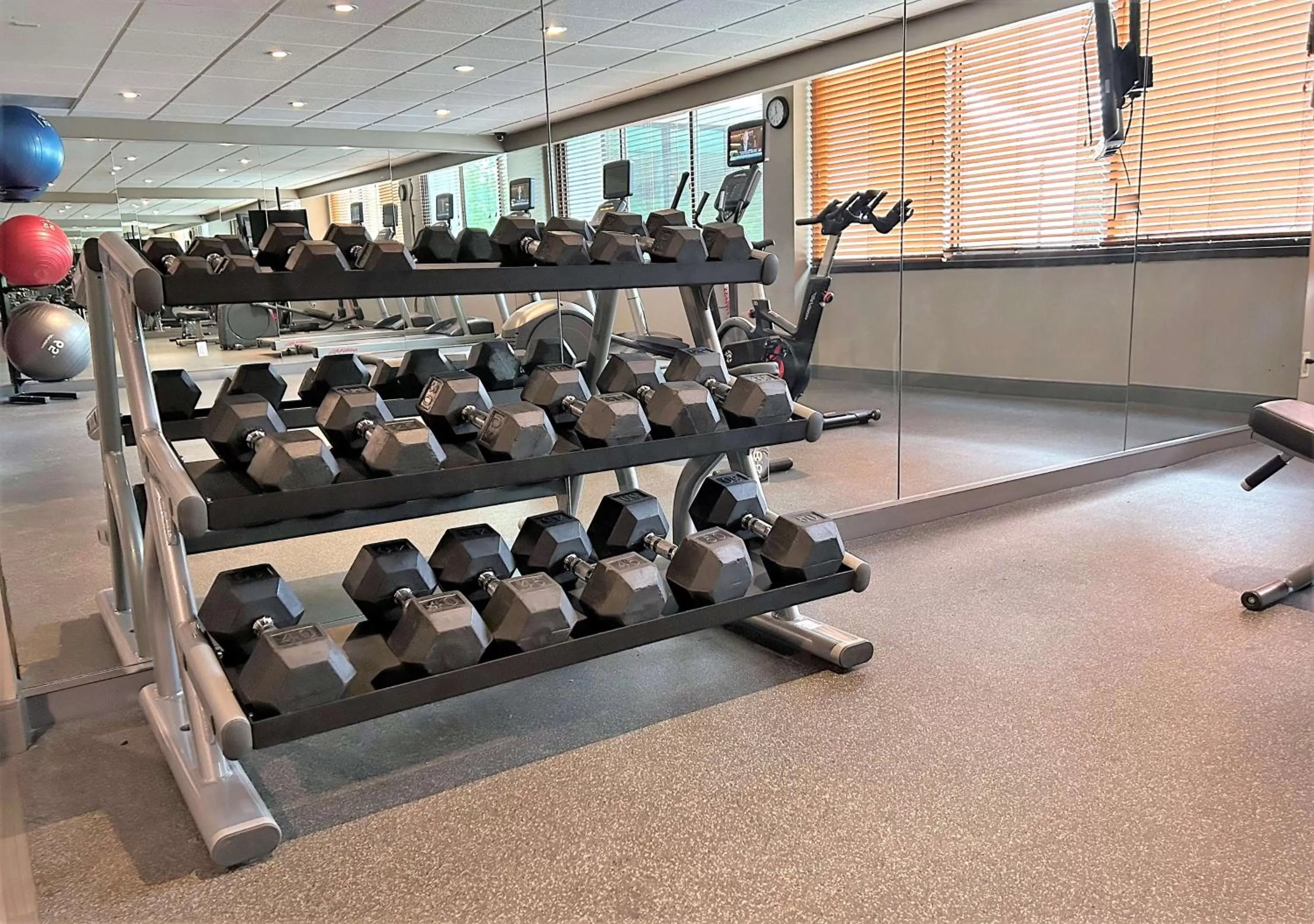 Fitness centre/facilities in Best Western Premier Rockville Hotel & Suites