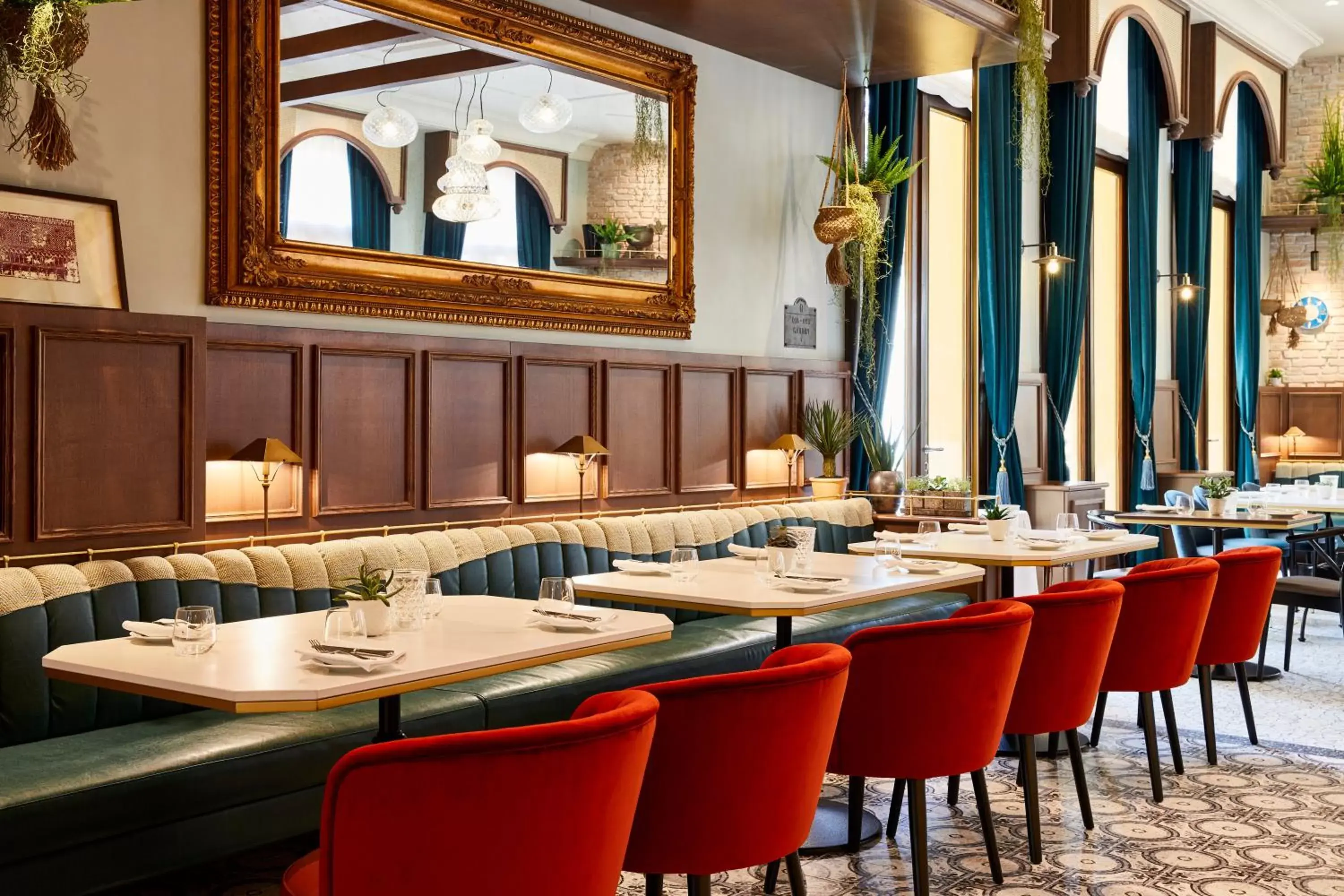 Lounge or bar, Restaurant/Places to Eat in Hotel Indigo Venice - Sant'Elena, an IHG Hotel