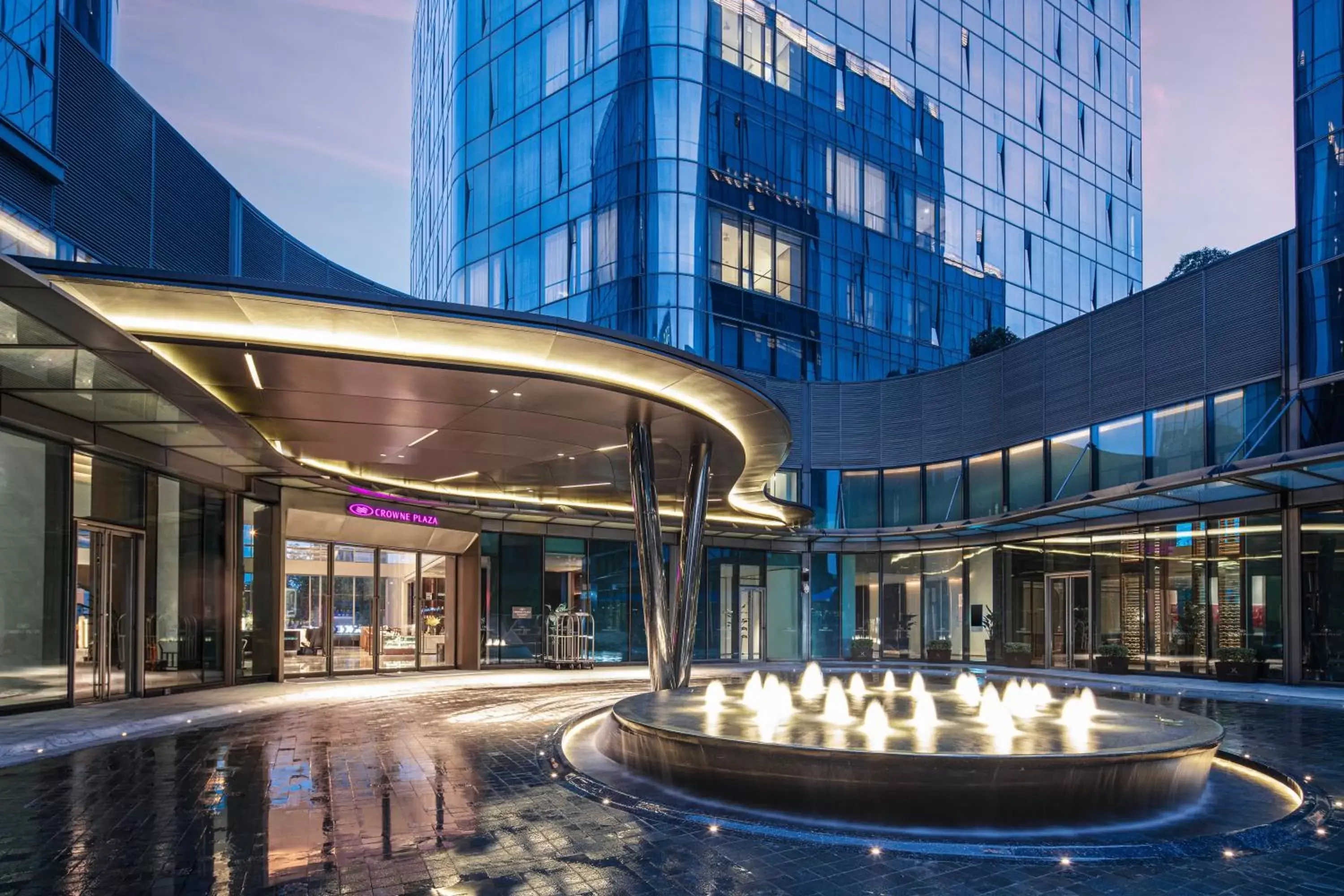 Property building in Crowne Plaza Shanghai Hongqiao, an IHG Hotel