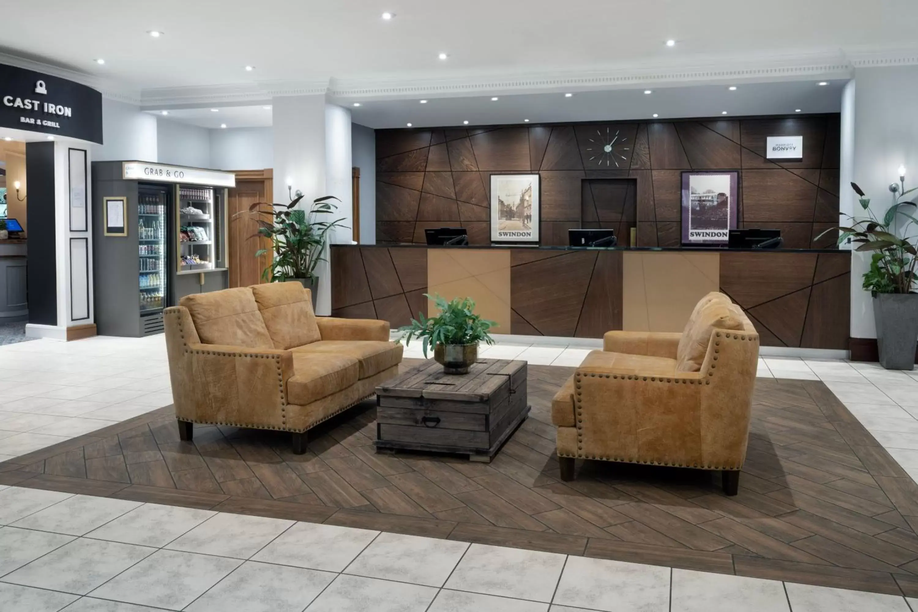 Lobby or reception, Lobby/Reception in Delta Hotels by Marriott Swindon