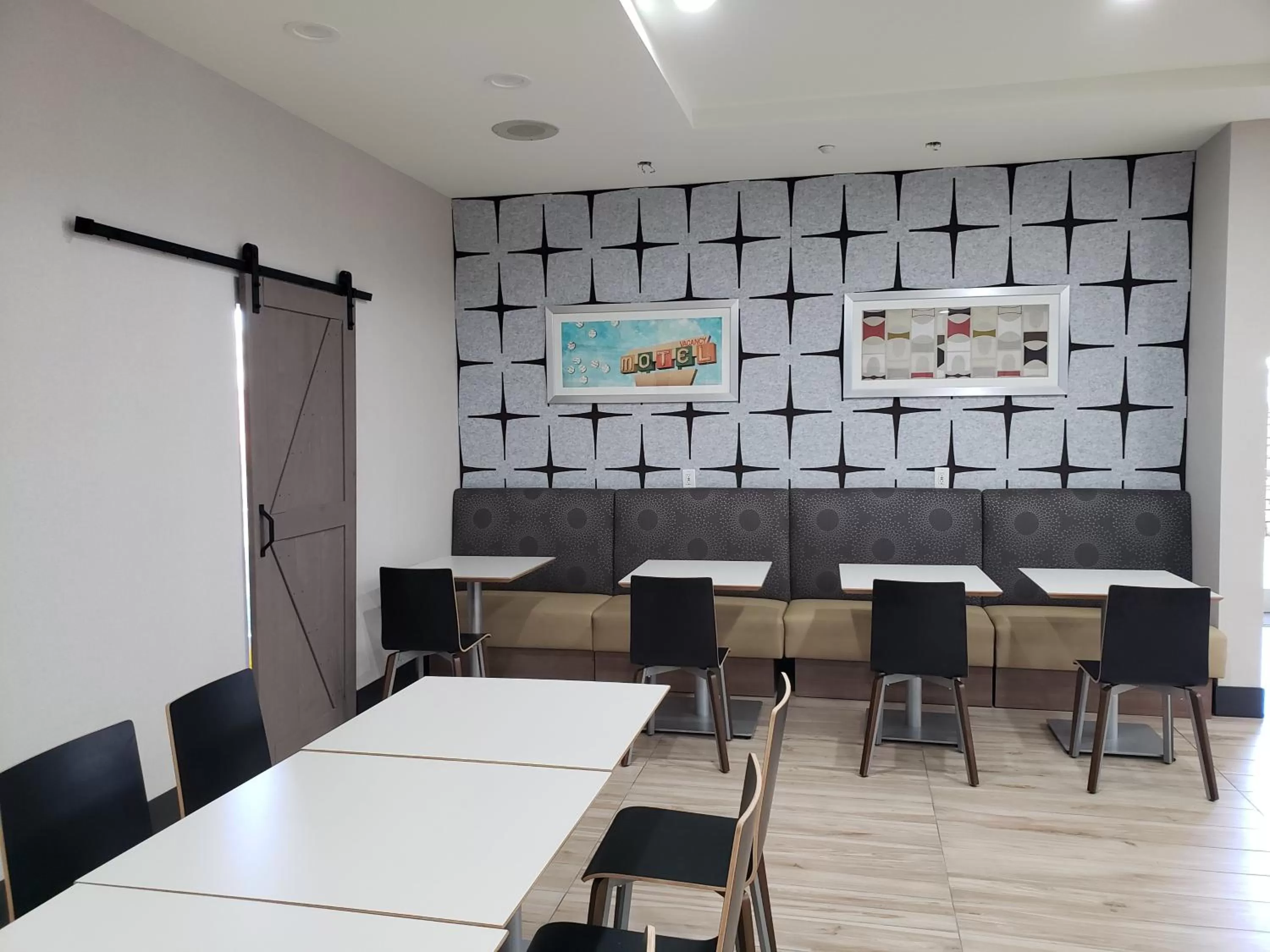 Restaurant/places to eat in Holiday Inn Southaven Central - Memphis by IHG