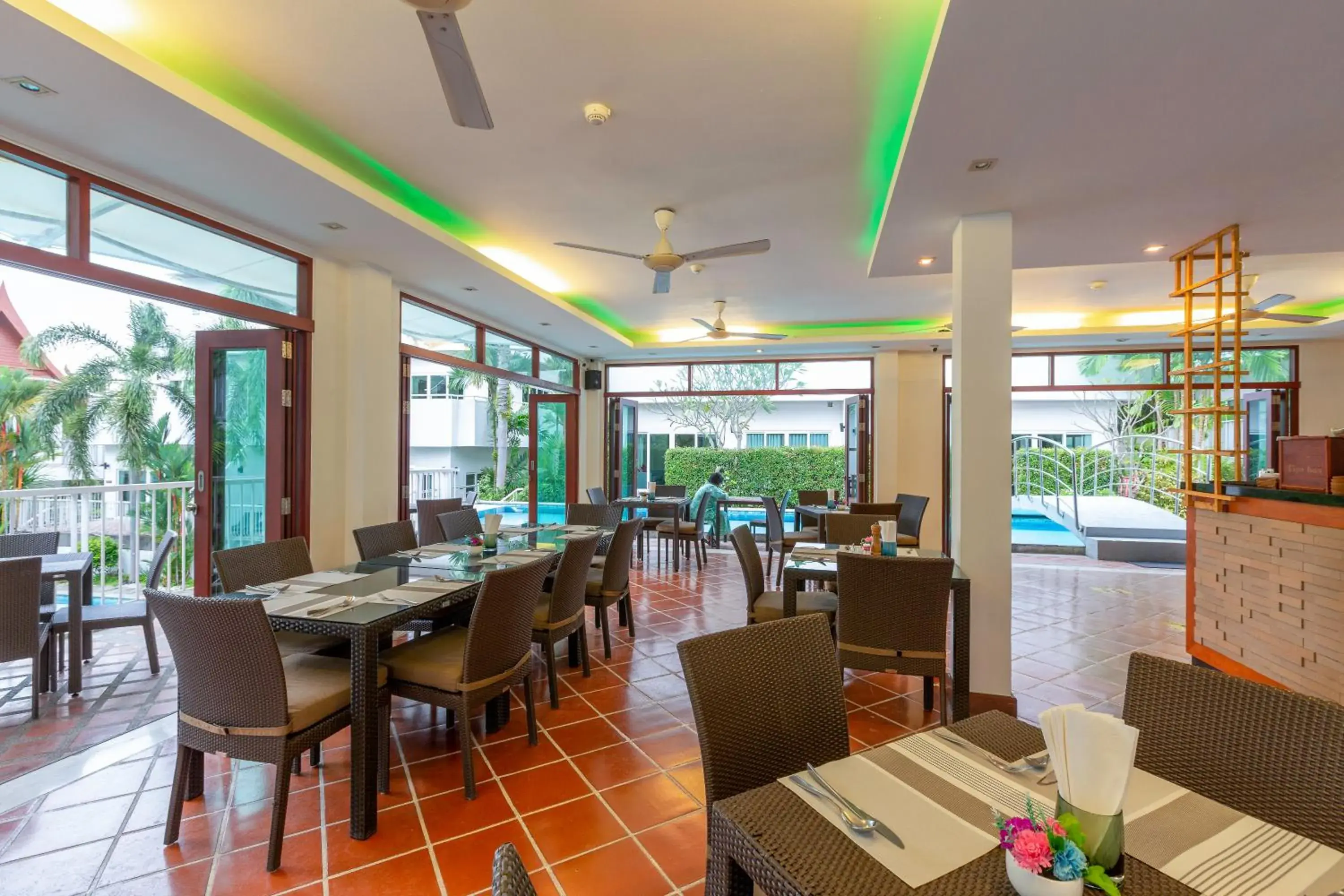Restaurant/places to eat in Phunawa Resort Phuket Karon Beach - SHA Plus Restaurant/places to eat in Phunawa Resort Phuket Karon Beach - SHA Plus