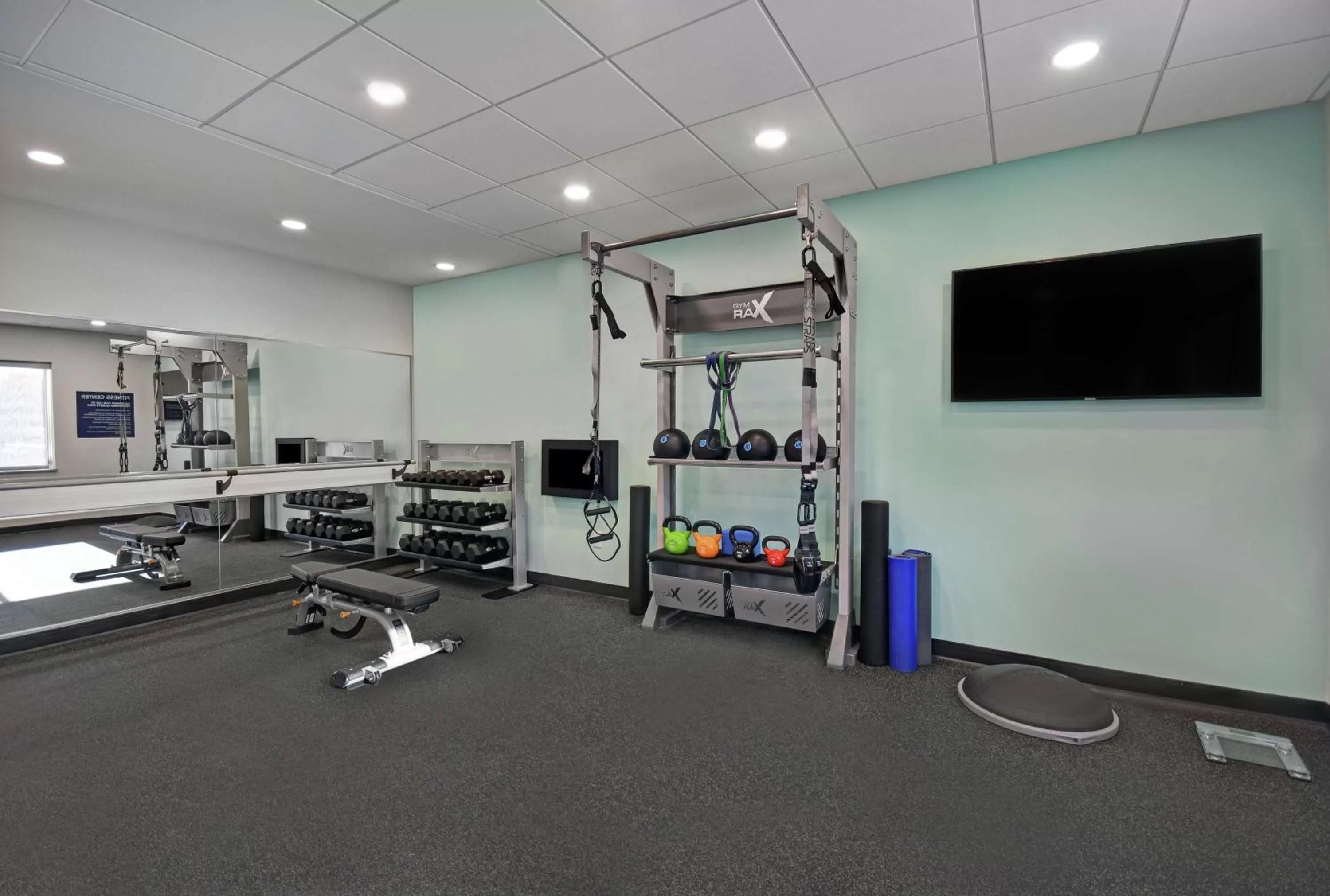 Fitness centre/facilities in Tru By Hilton Burlington