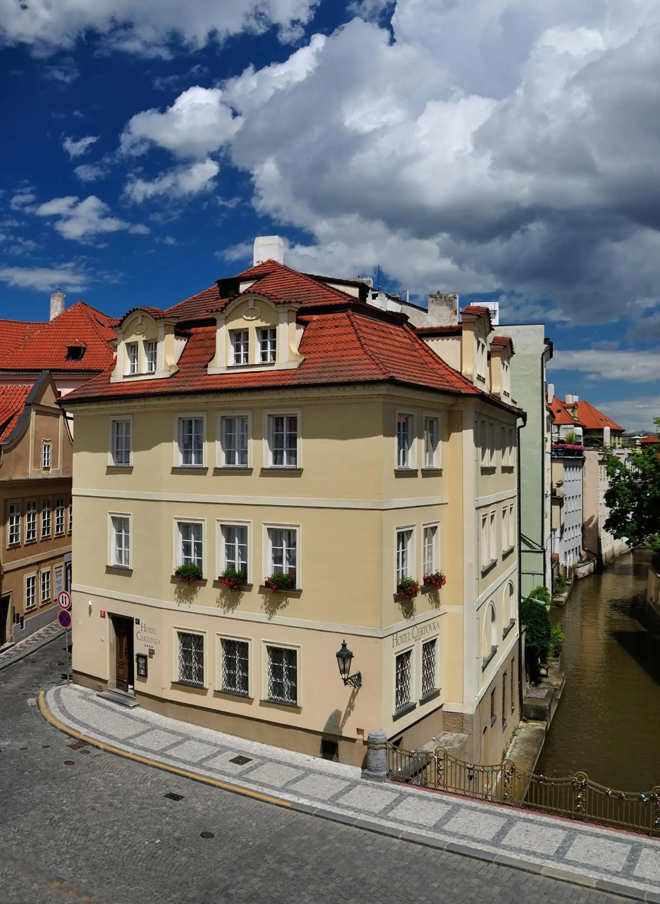 Property Building in Hotel Certovka