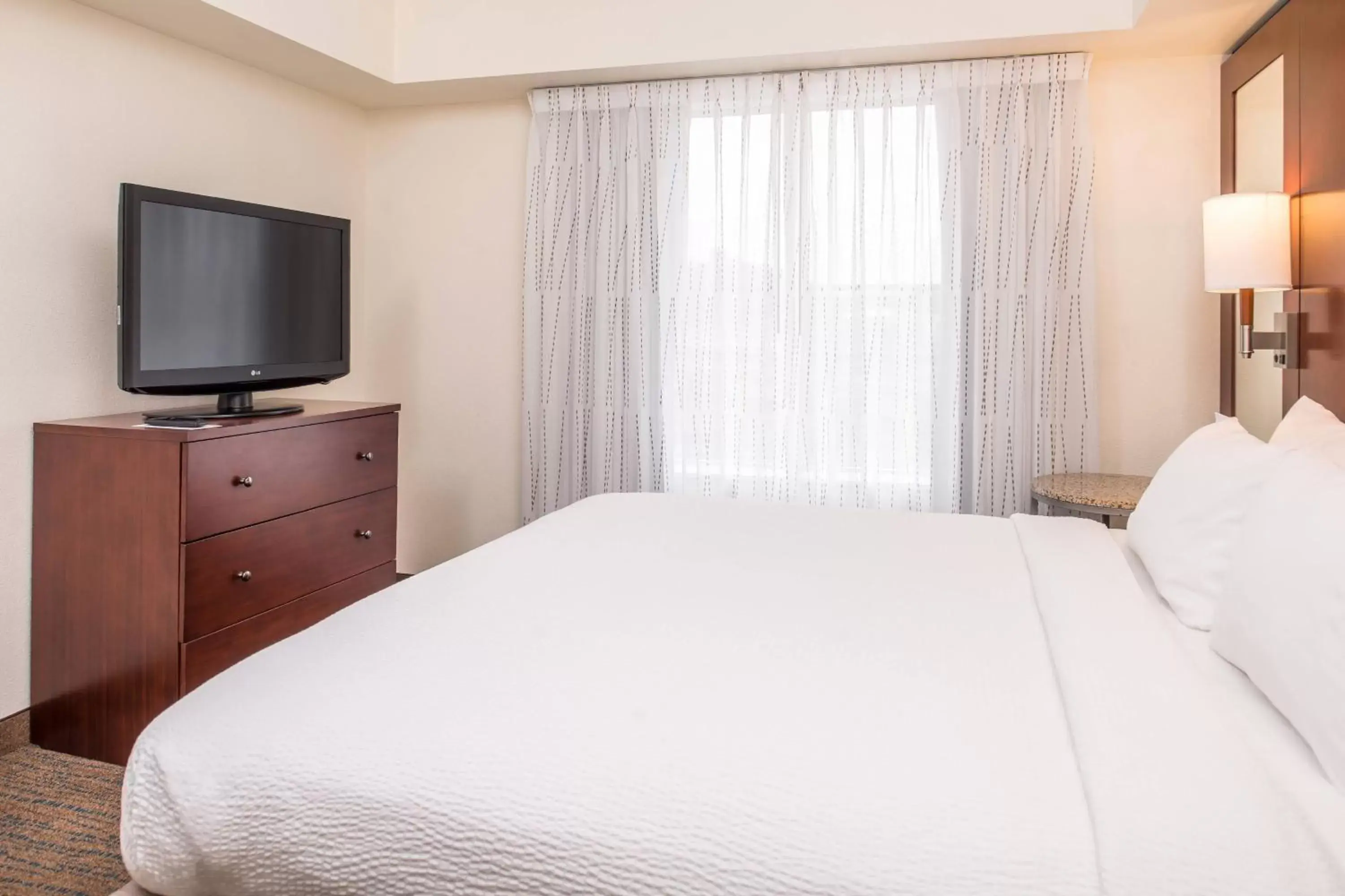 Bedroom, Bed in Residence Inn Pittsburgh North Shore