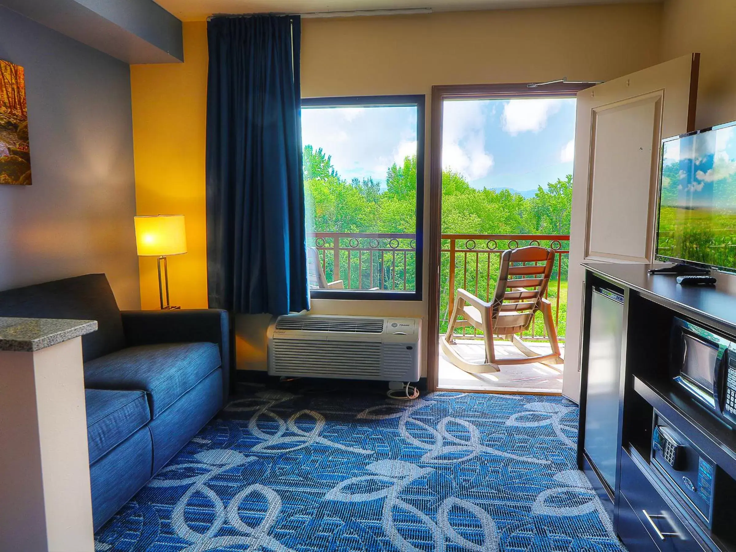 Seating area in Country Cascades Waterpark Resort