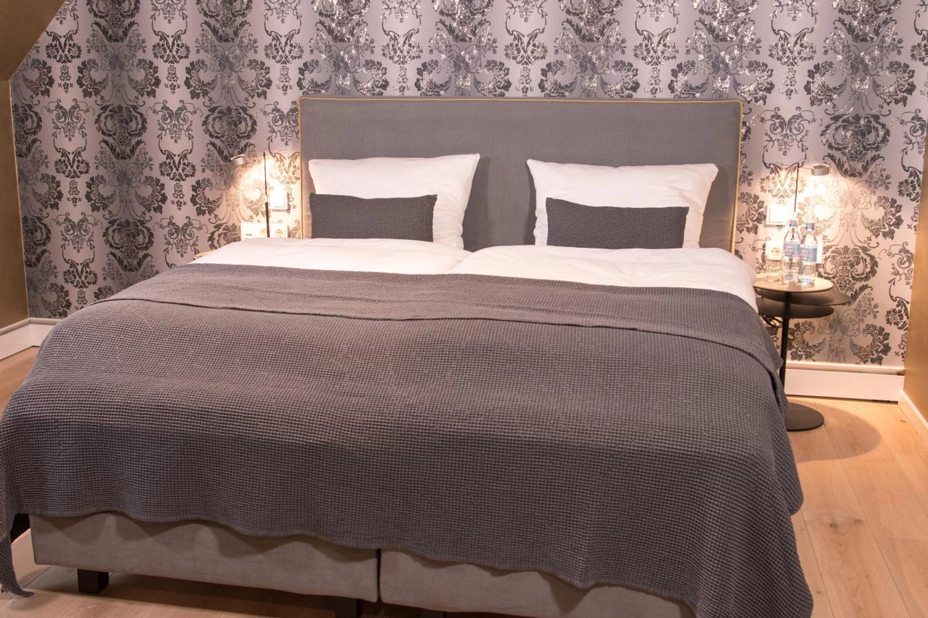 Photo of the whole room, Bed in Visbeker Deern Hotel Garni