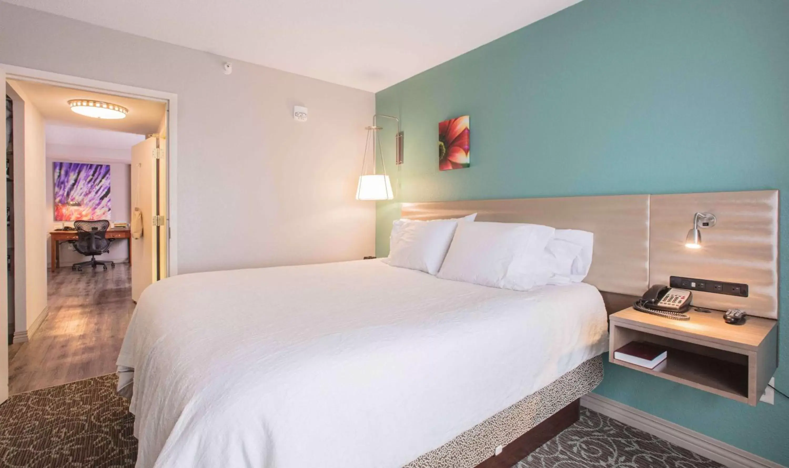 Bedroom, Bed in Hilton Garden Inn Des Moines/Urbandale