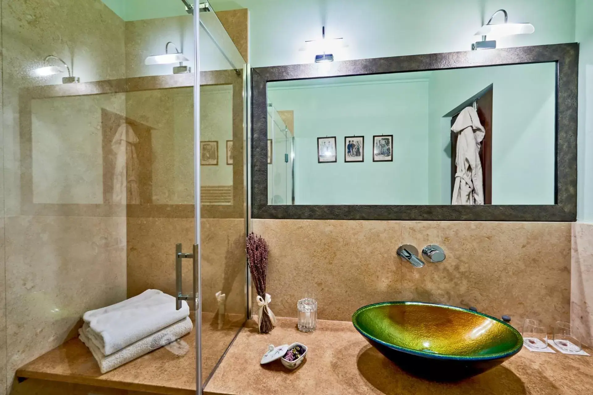 Shower, Bathroom in Il Tosco