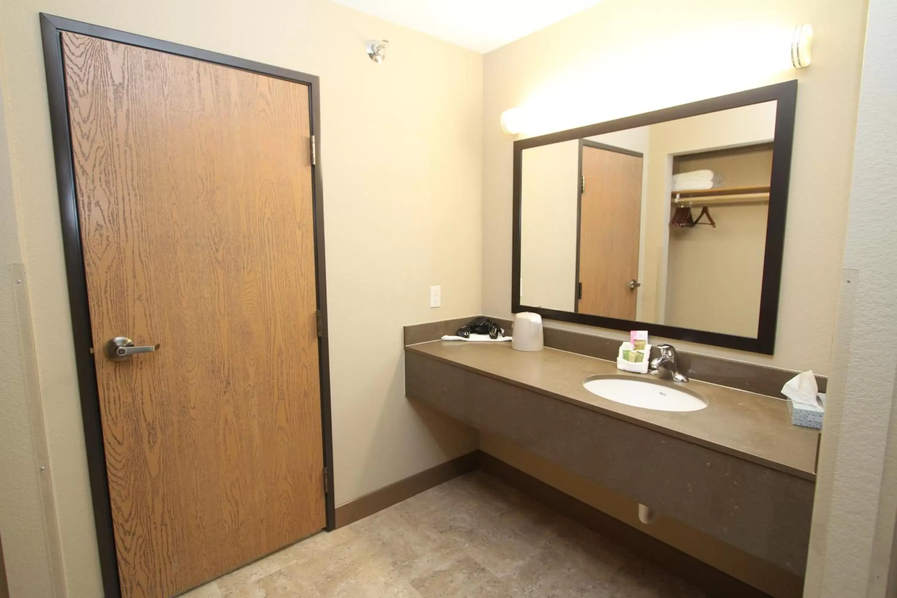 Bathroom in Bowman Lodge & Convention Center