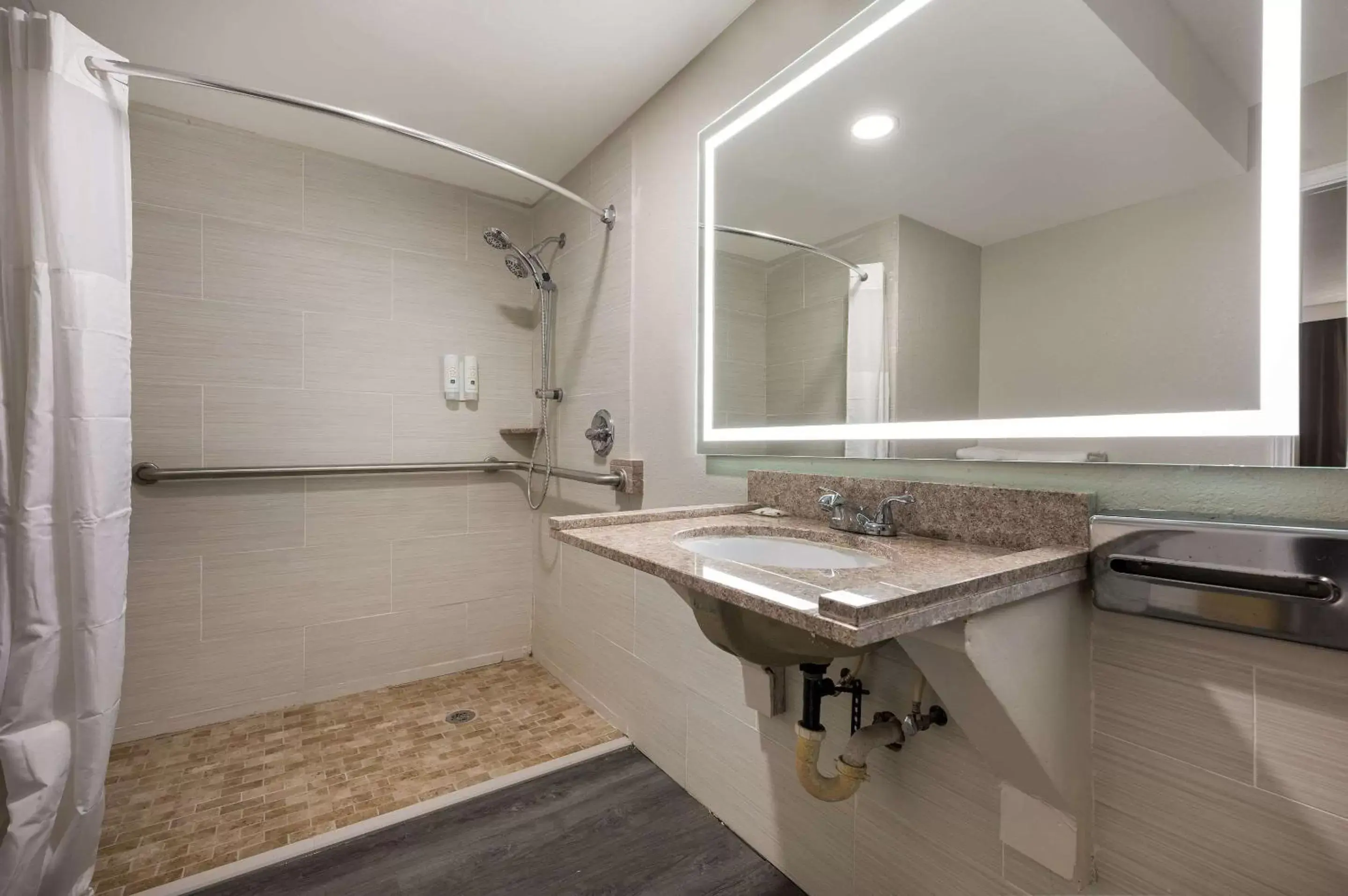 Bedroom in Quality Inn Gadsden - Attalla Bedroom in Quality Inn Gadsden - Attalla