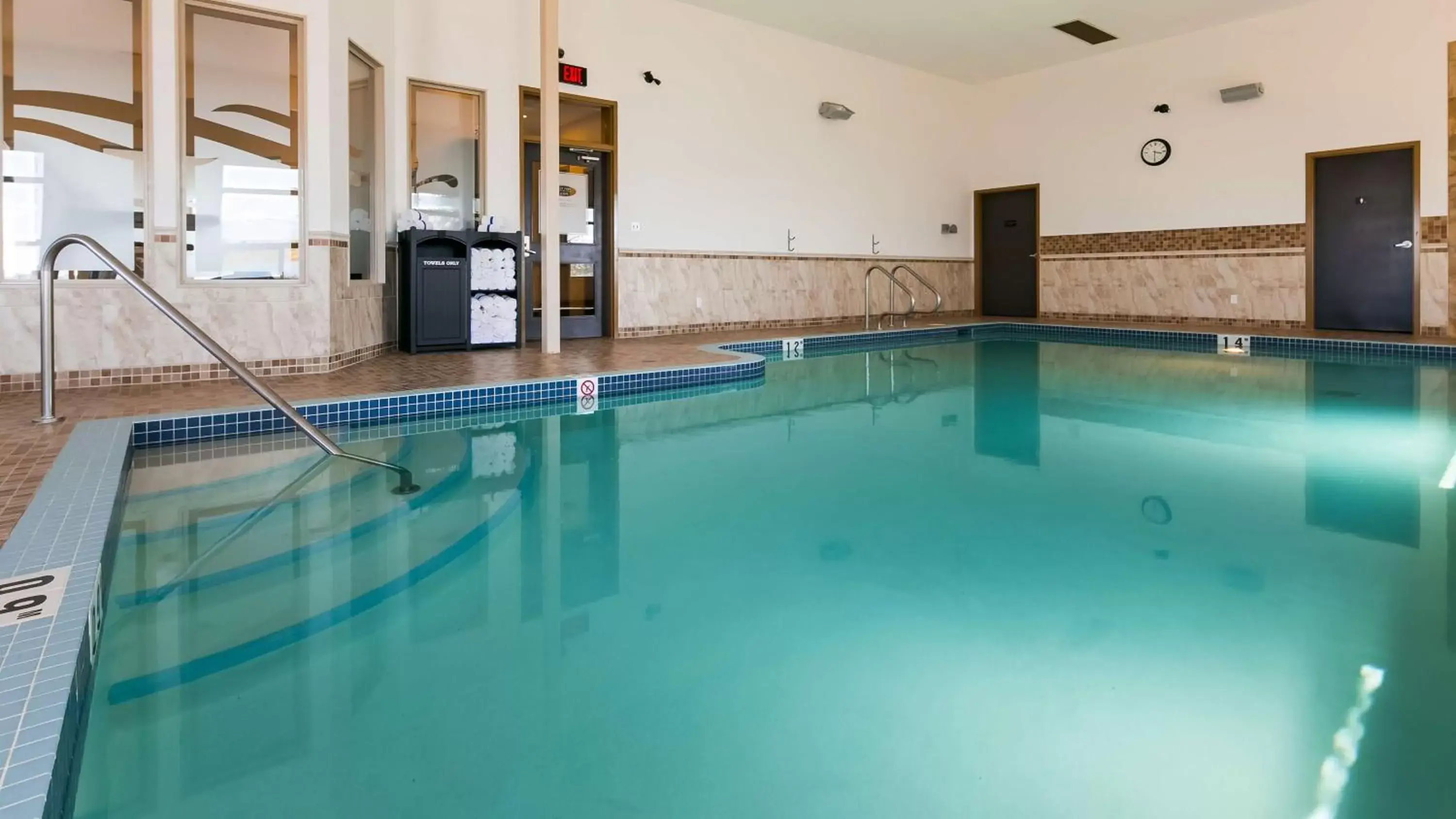 On site, Swimming Pool in Best Western Wainwright Inn & Suites