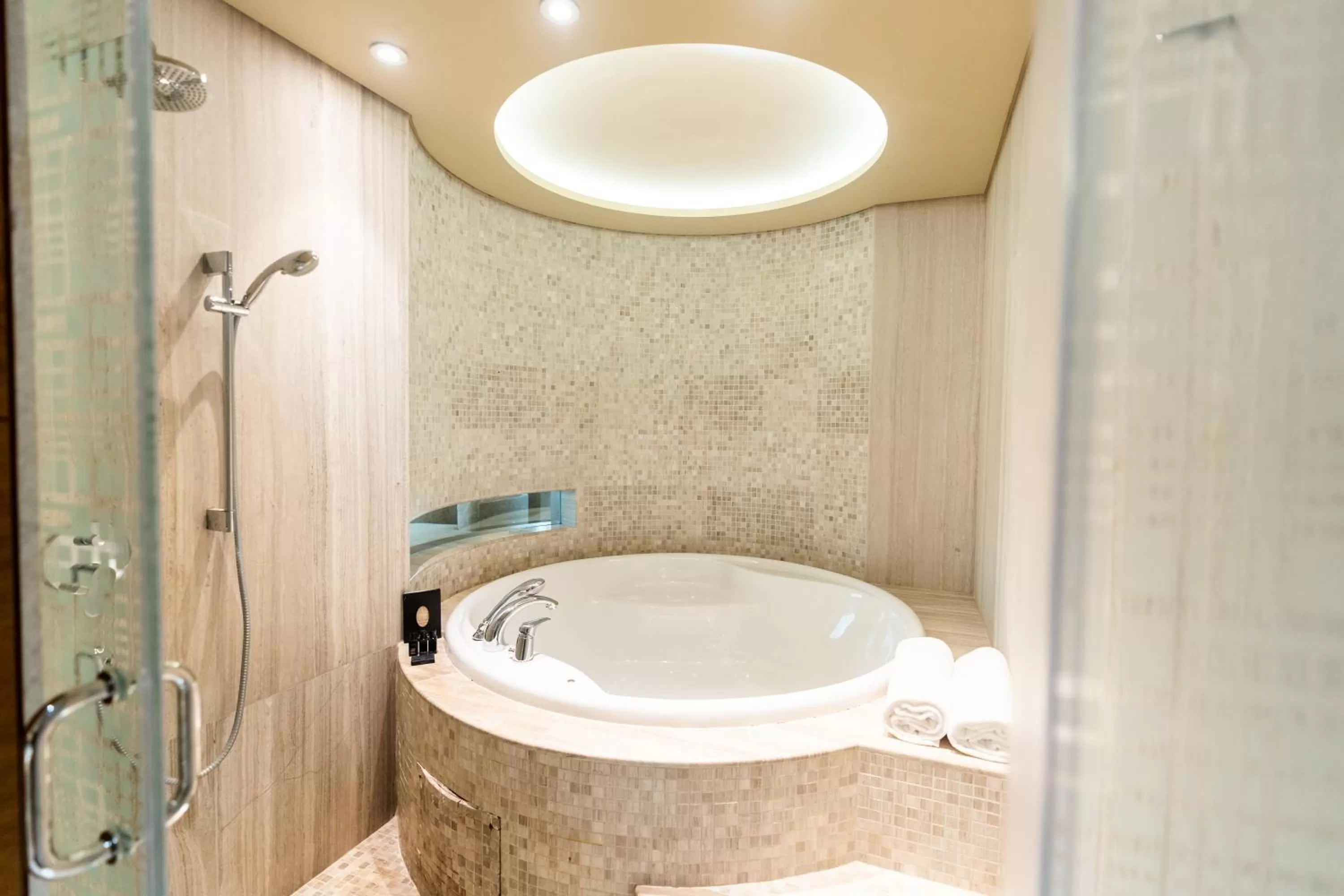 Bath in The Art Hotel & Resort