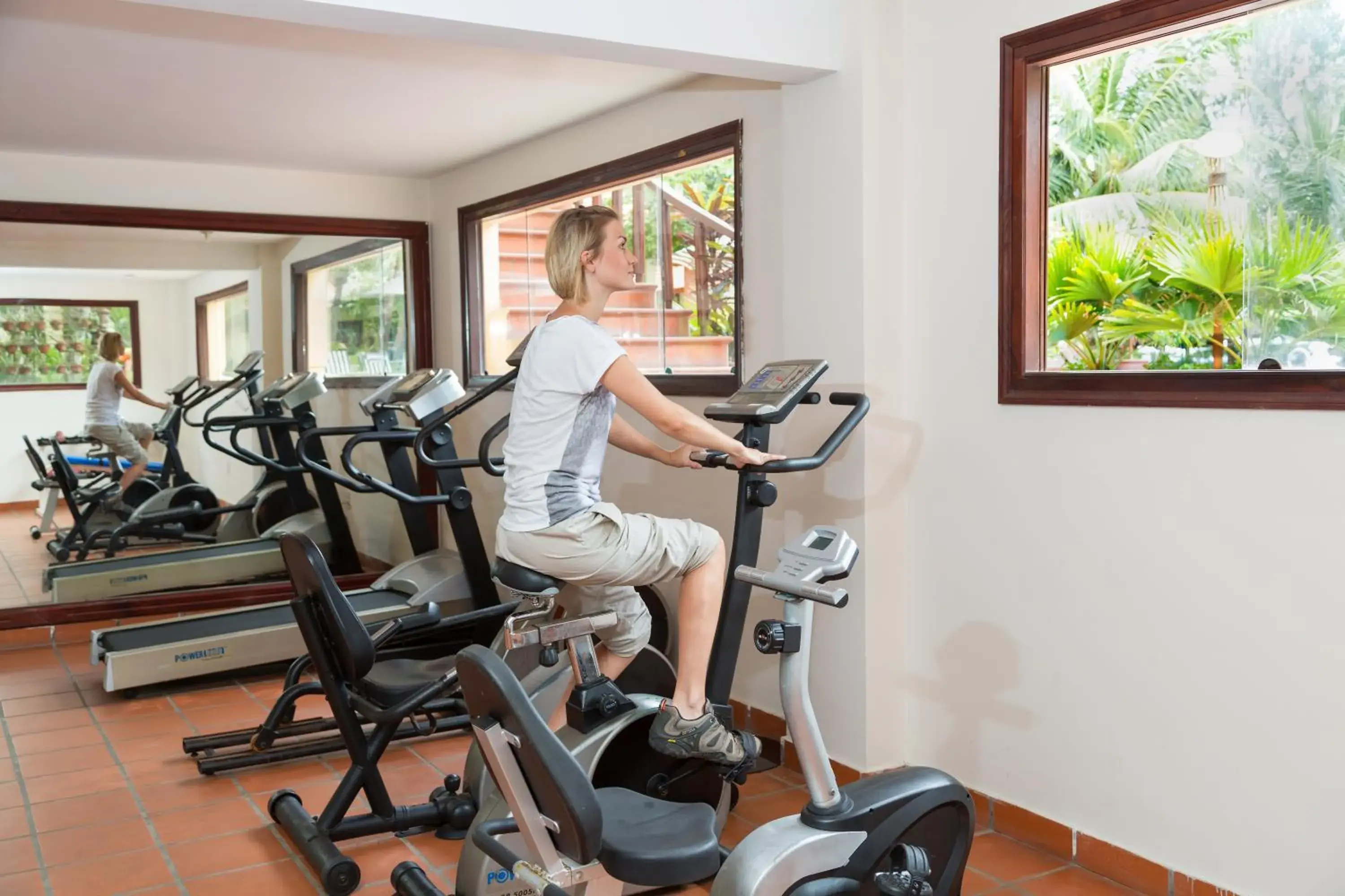 Business facilities, Fitness Center/Facilities in Sunny Beach Resort & Spa
