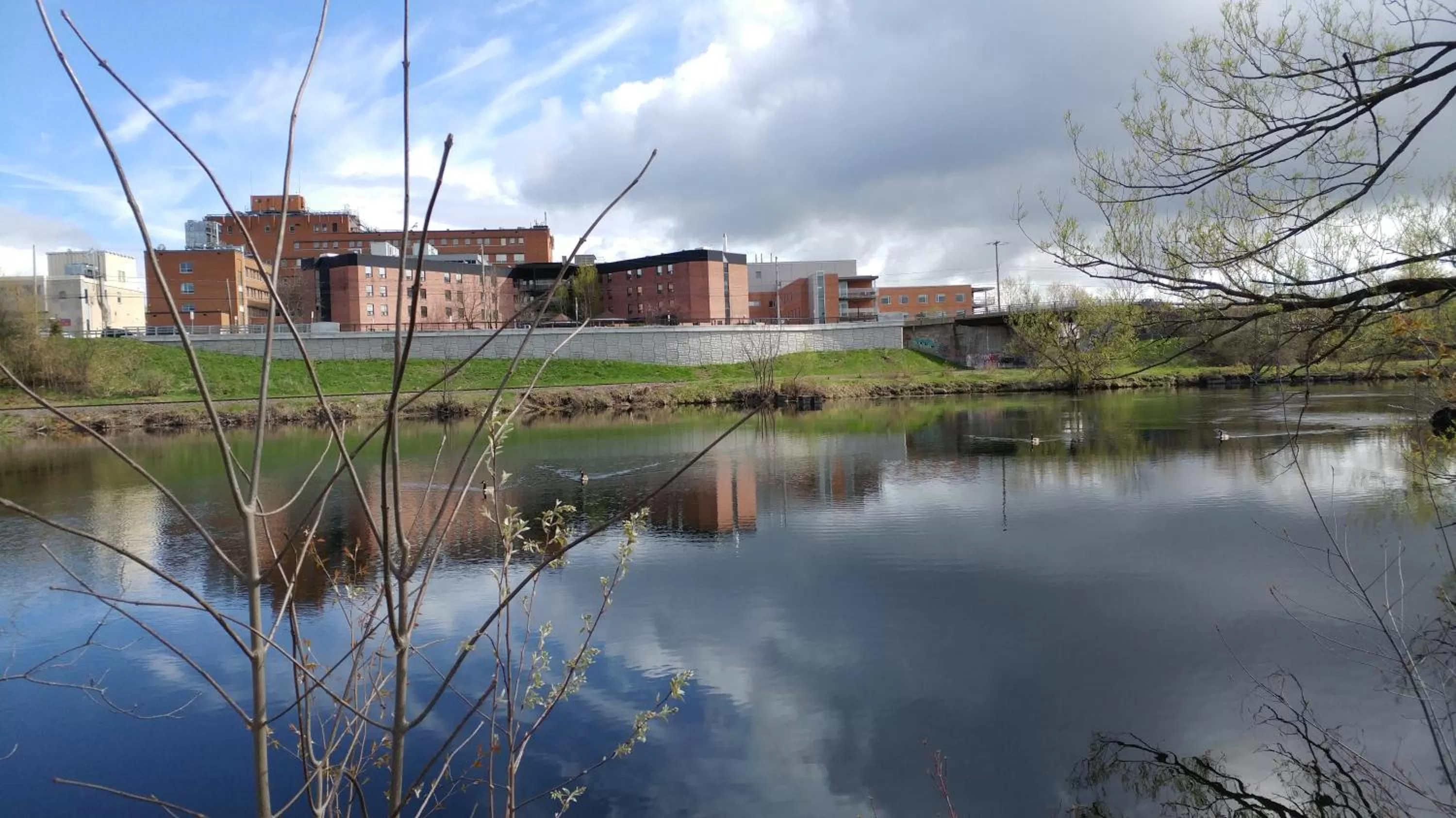 River view in Motel de l'Outlet