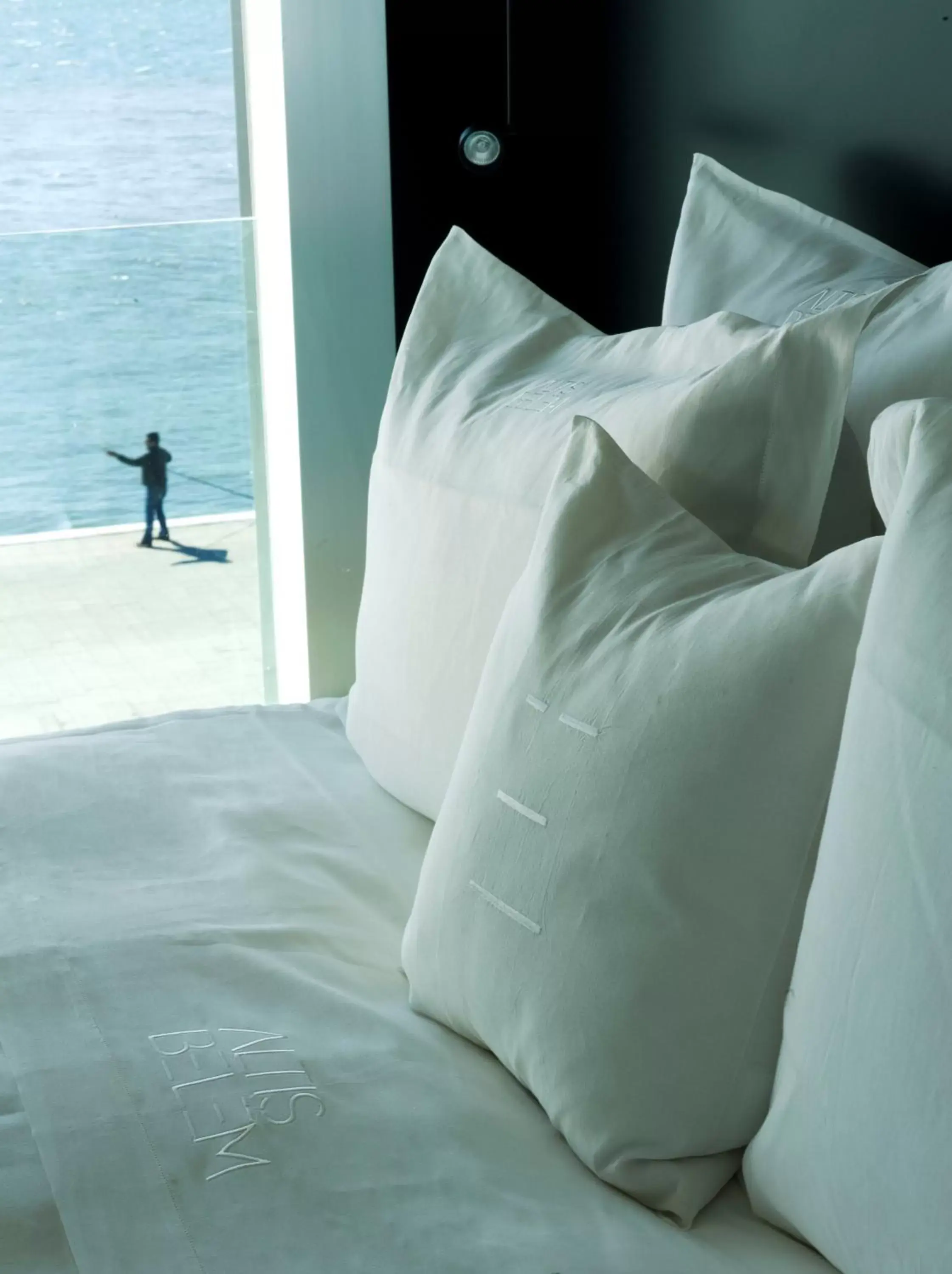 People, Bed in Altis Belem Hotel & Spa - Design Hotels