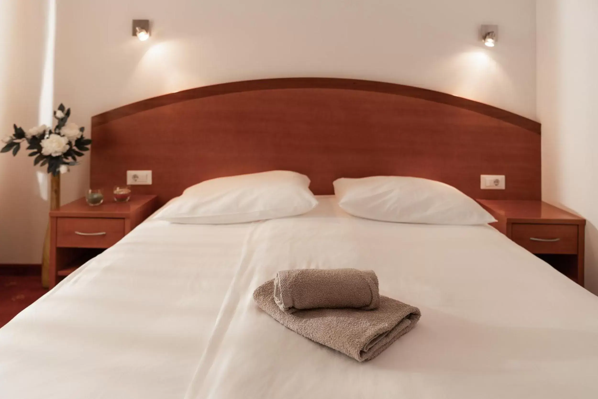 Bed in Hotel Medno