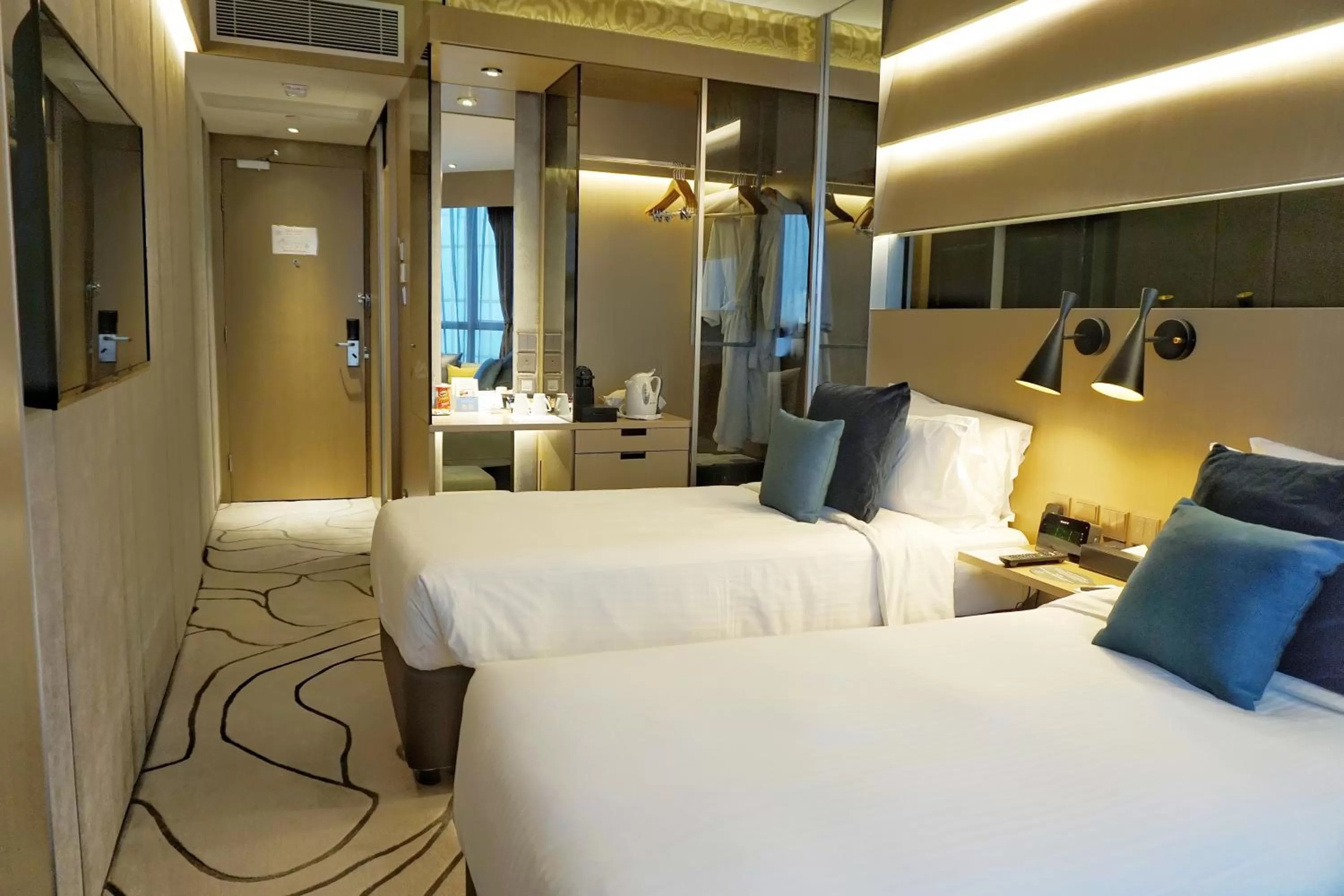 Photo of the whole room, Bed in The Harbourview - Chinese YMCA of Hong Kong