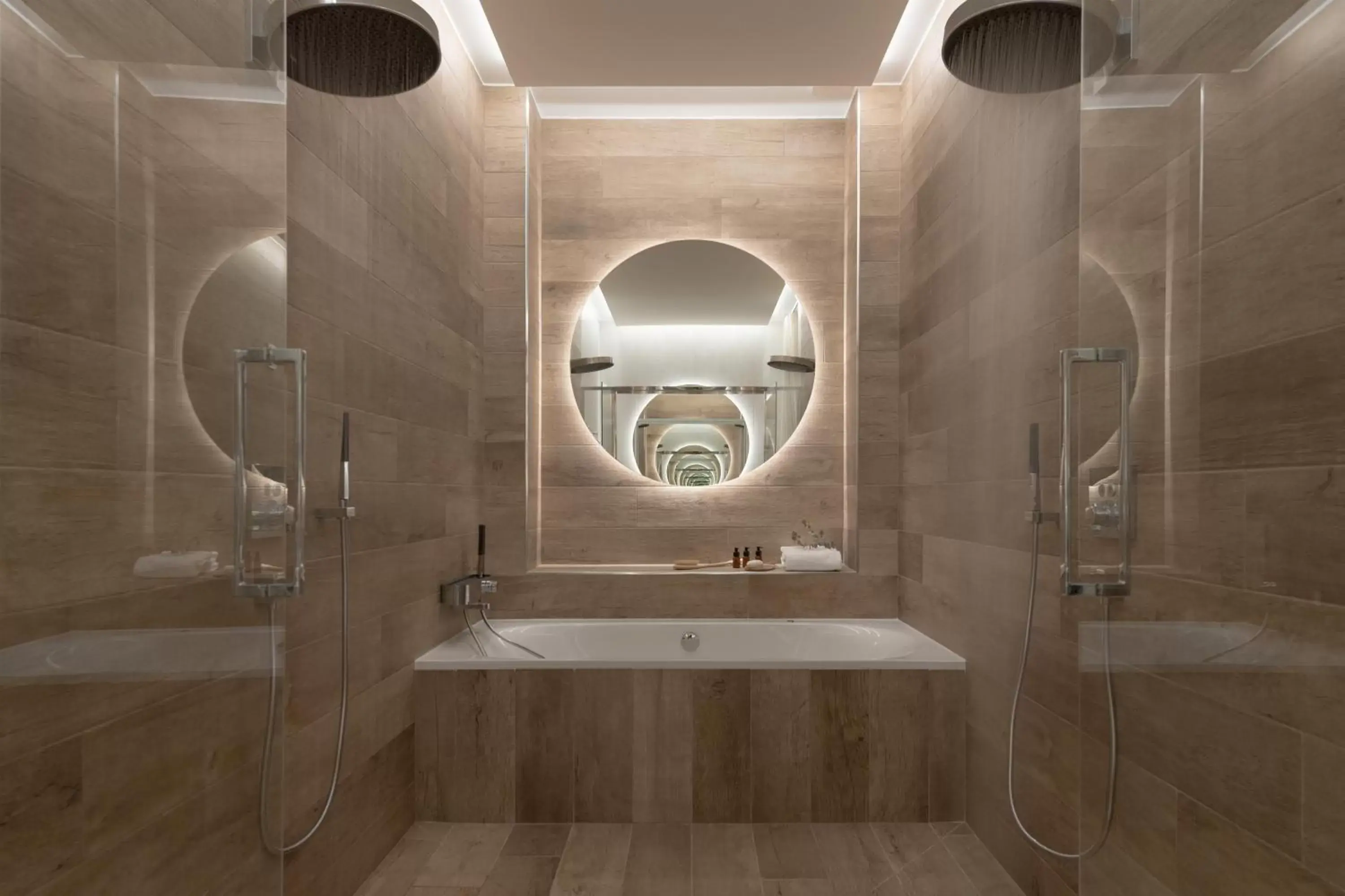 Shower, Bathroom in MiHotel Sala