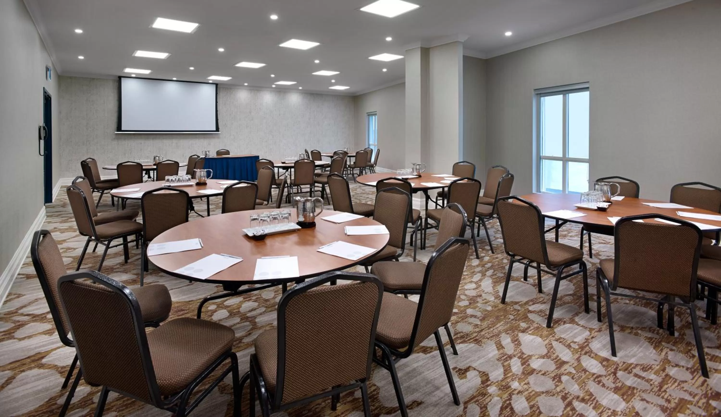 Banquet/Function facilities in The Novotel Toronto Centre