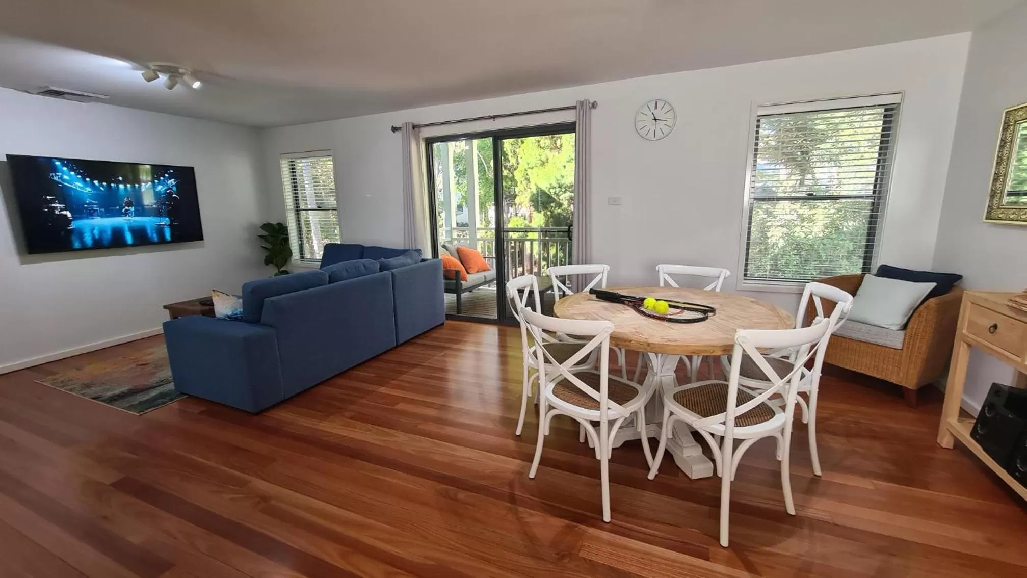 Living room in Stay At Raffertys Resort