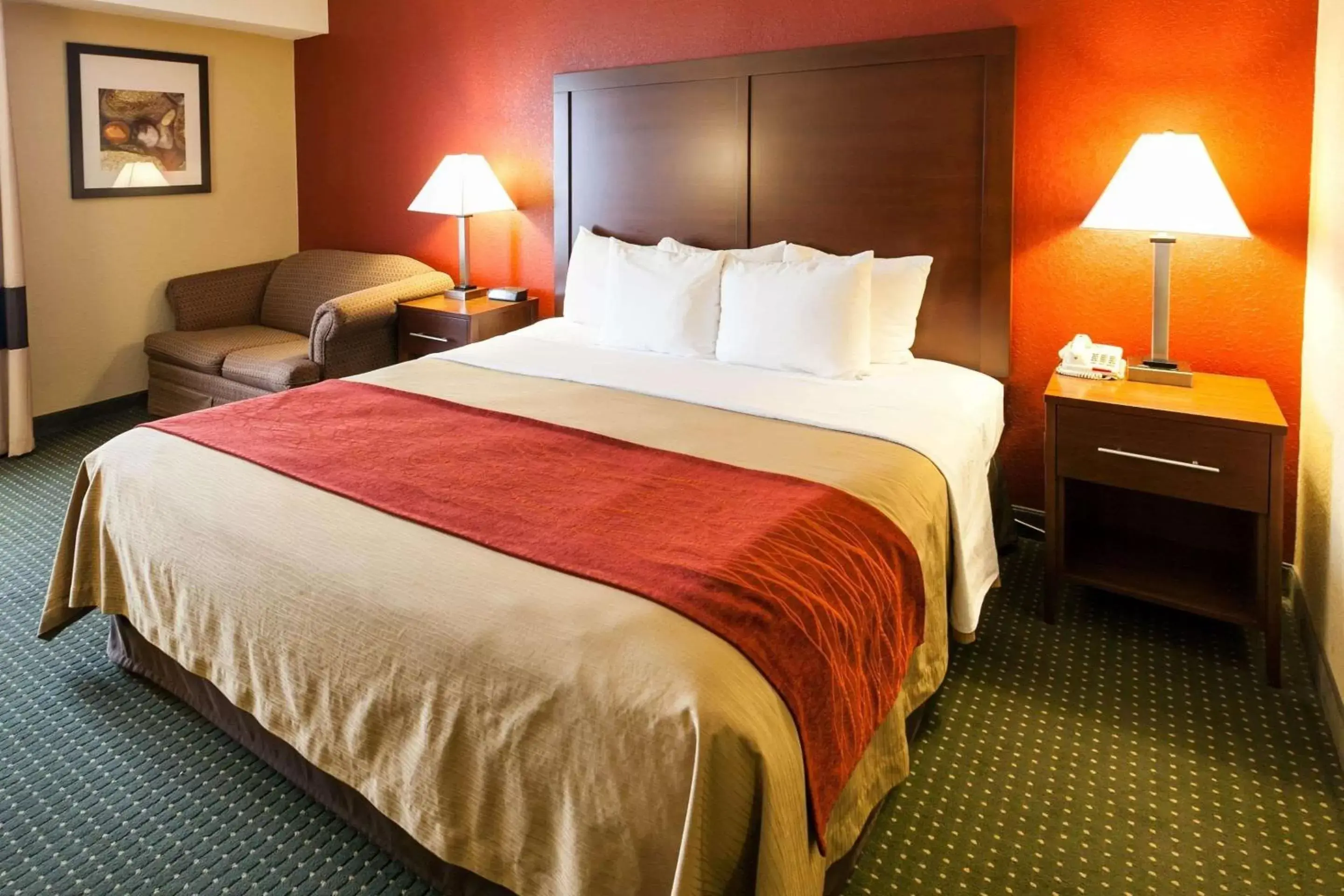 Photo of the whole room, Bed in Comfort Inn & Suites Statesville - Mooresville