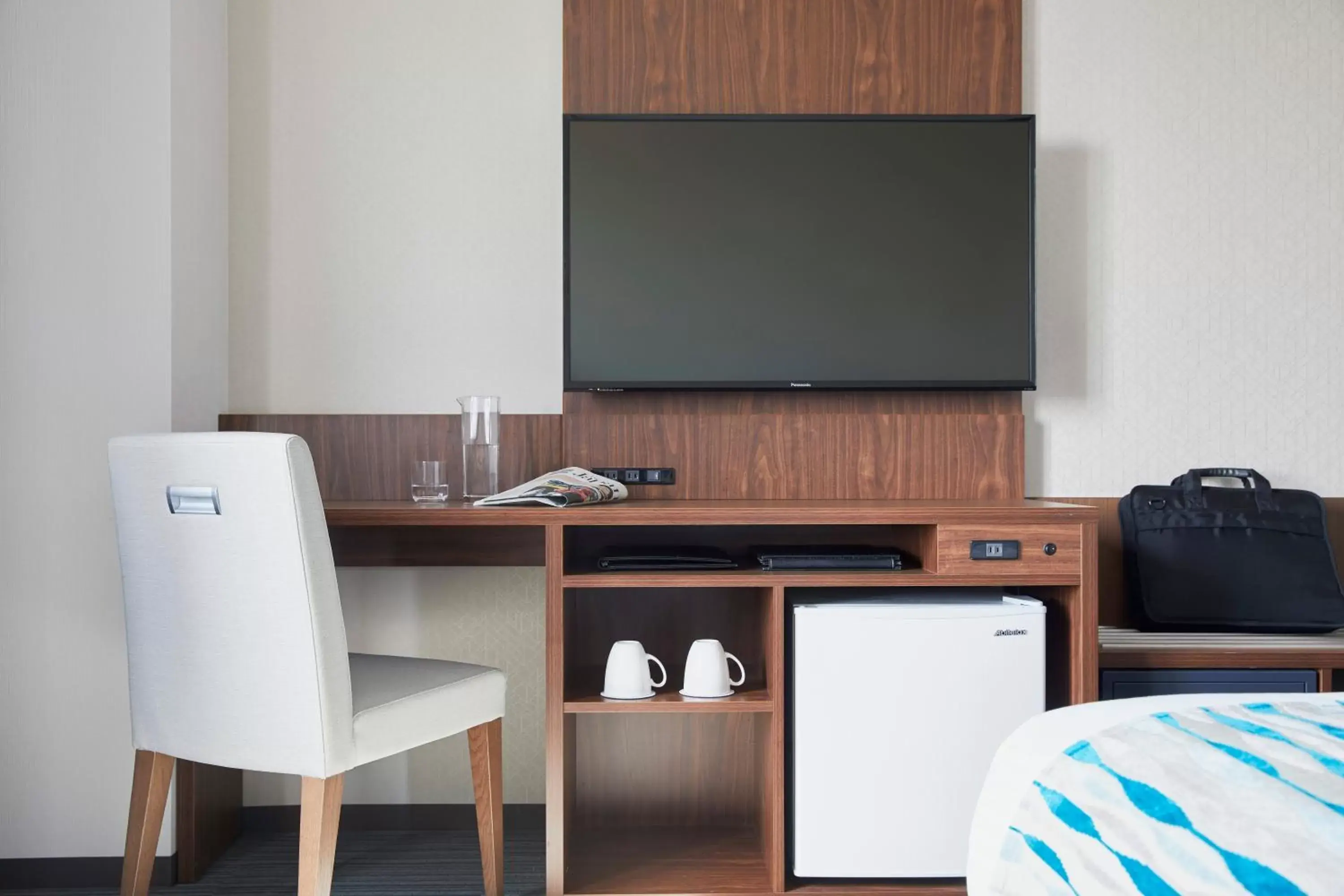 Photo of the whole room, TV/Entertainment Center in HOTEL MYSTAYS PREMIER Narita