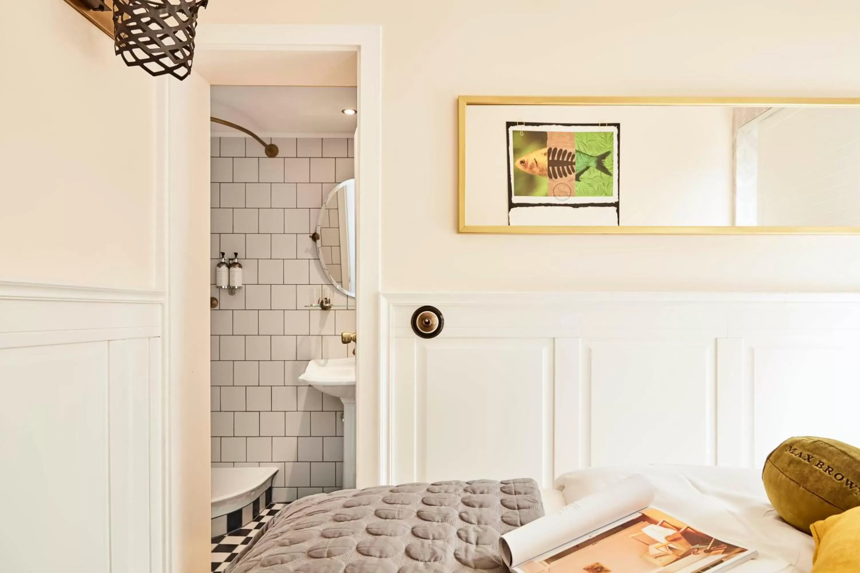 Bathroom, Bed in Max Brown Hotel Midtown, part of Sircle Collection