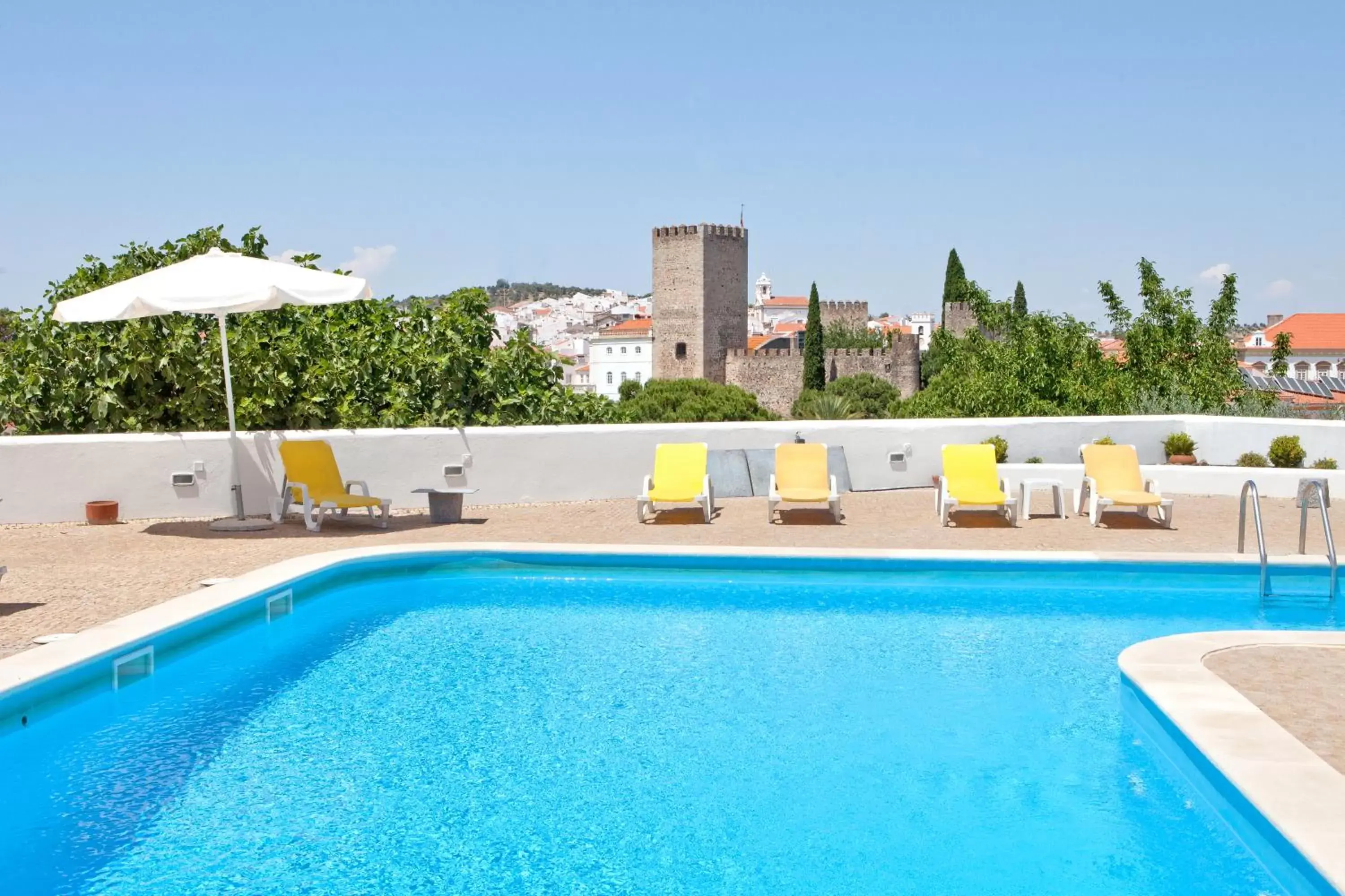 Swimming Pool in Hotel Convento D'Alter