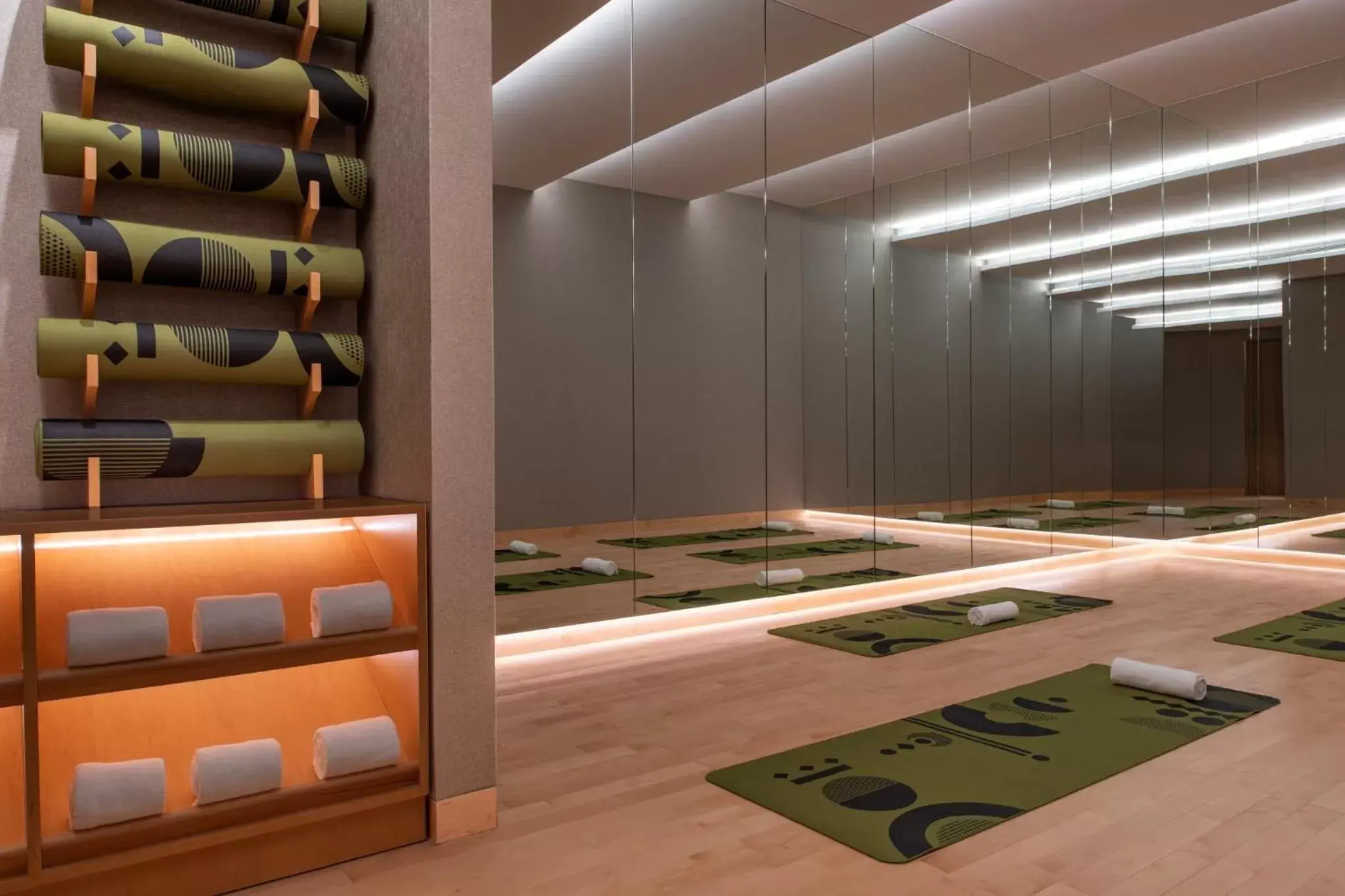 Fitness centre/facilities in Abesq Doha Hotel and Residences