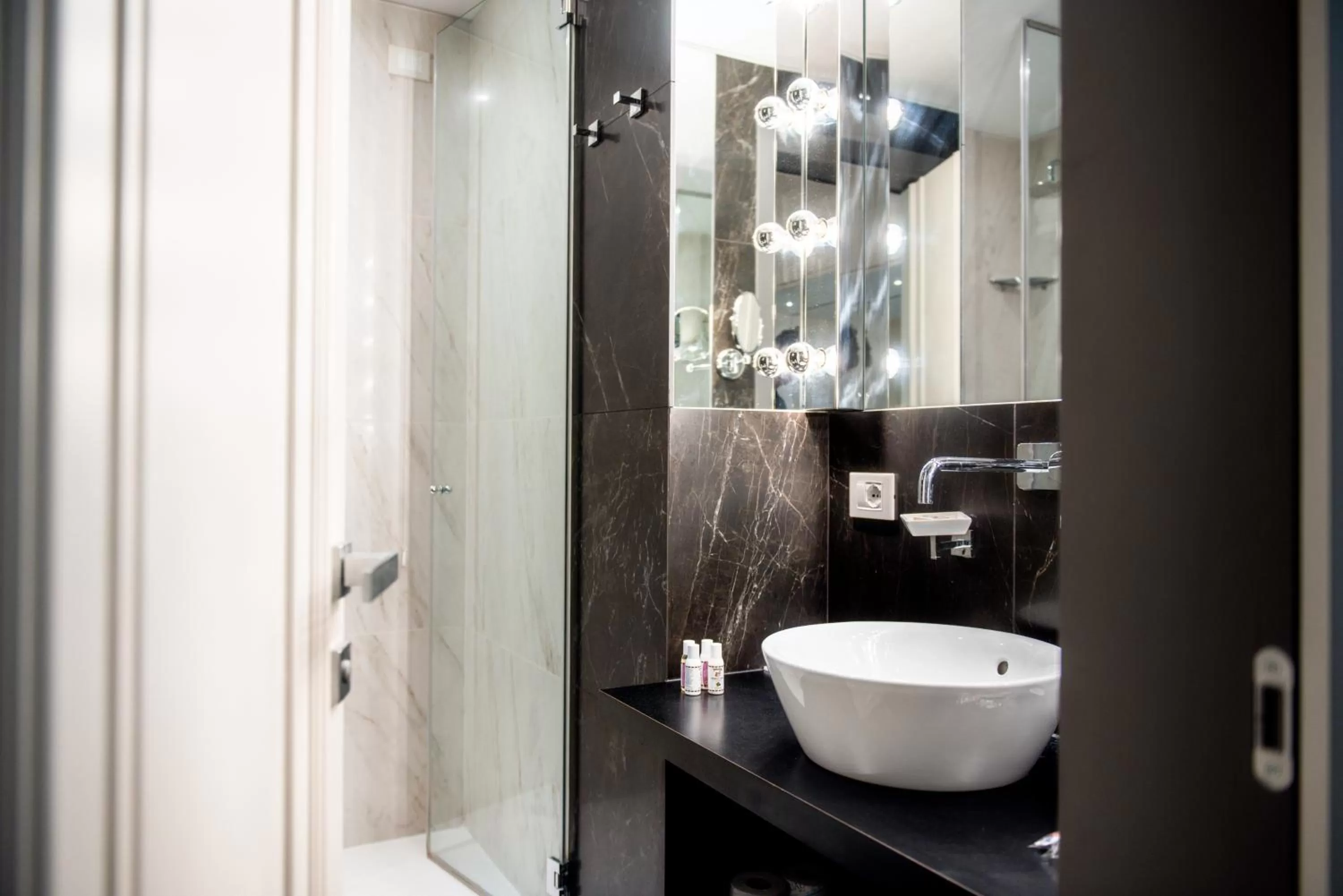 Bathroom in Boutique Centrale Palace Hotel