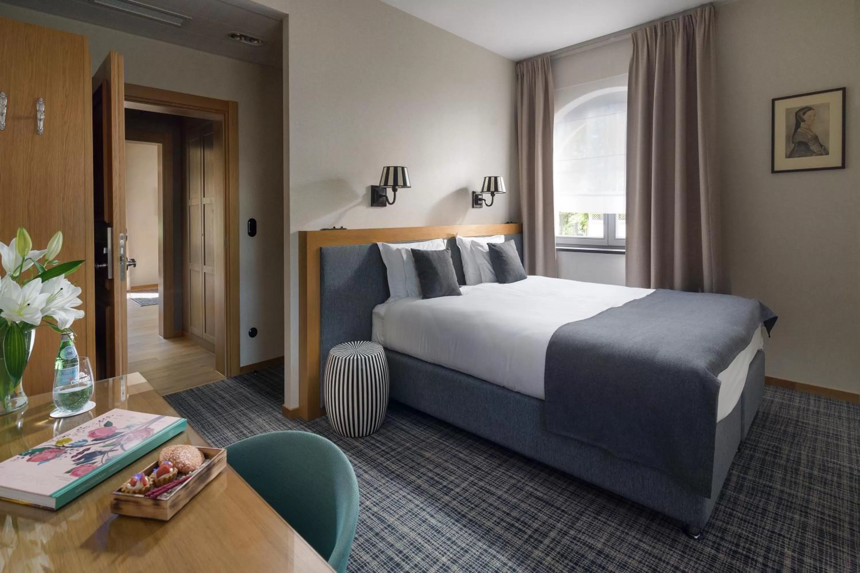 Bedroom, Bed in Relais & Châteaux Hotel Quadrille - Adults Only