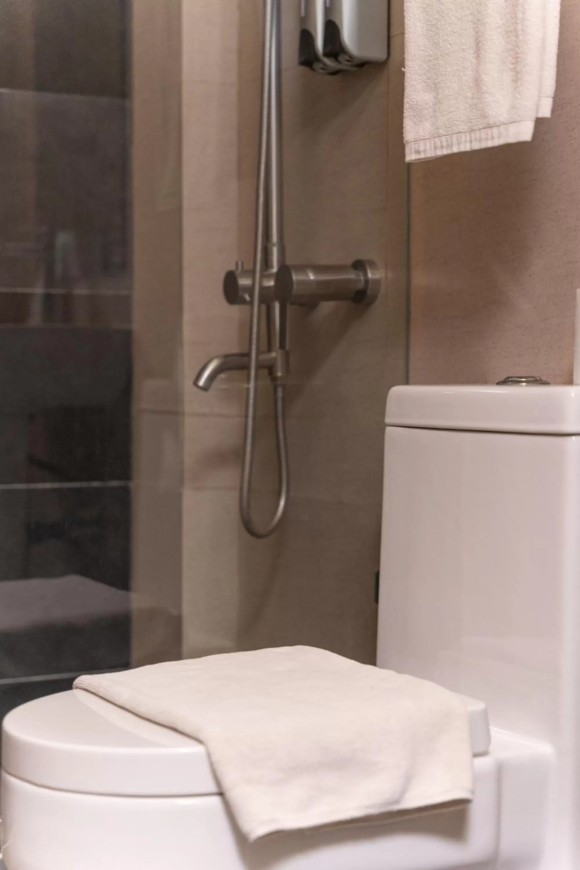 Toilet, Bathroom in Felicity Island Hotel