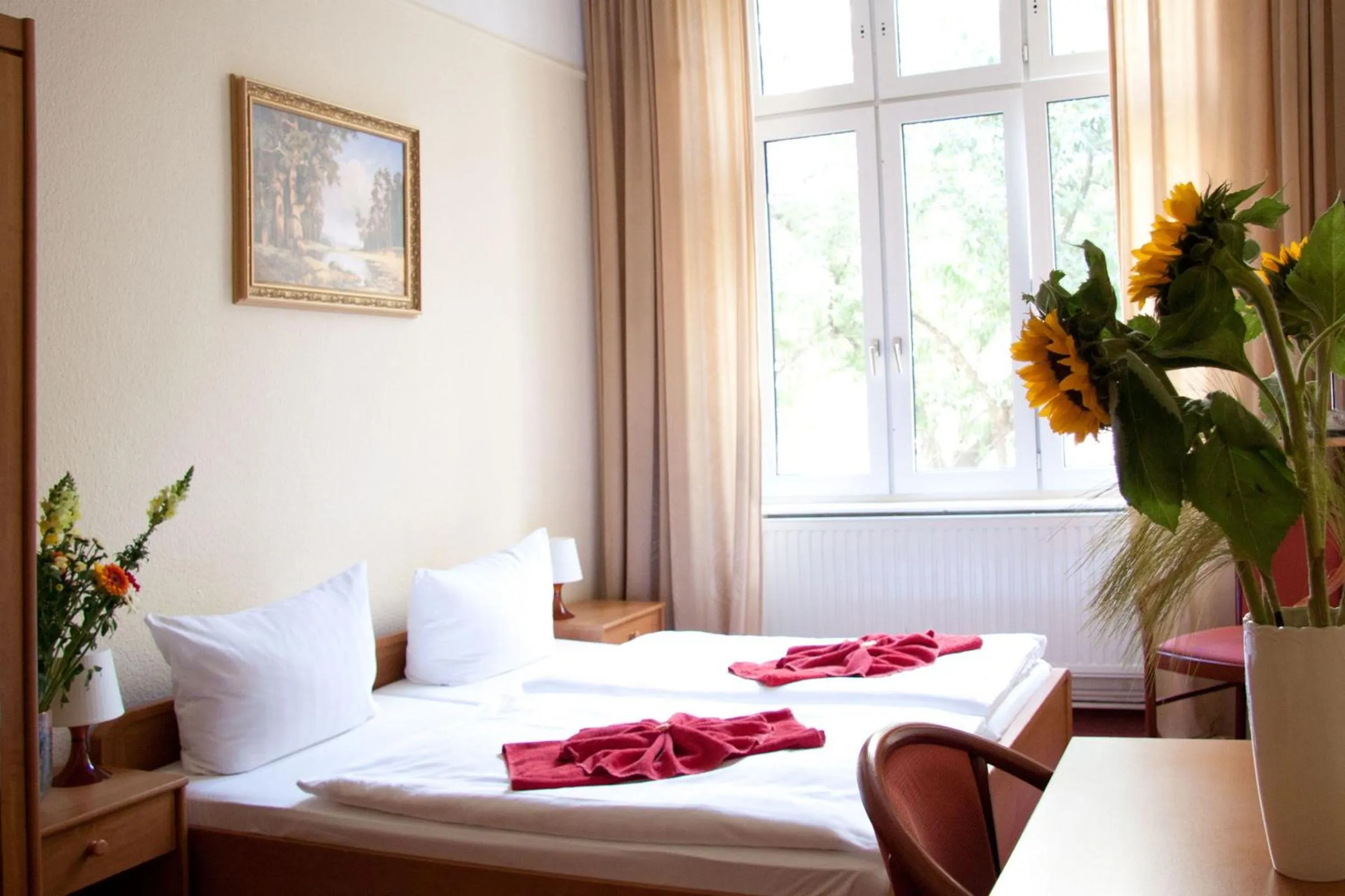Photo of the whole room, Bed in Hotel AI Königshof