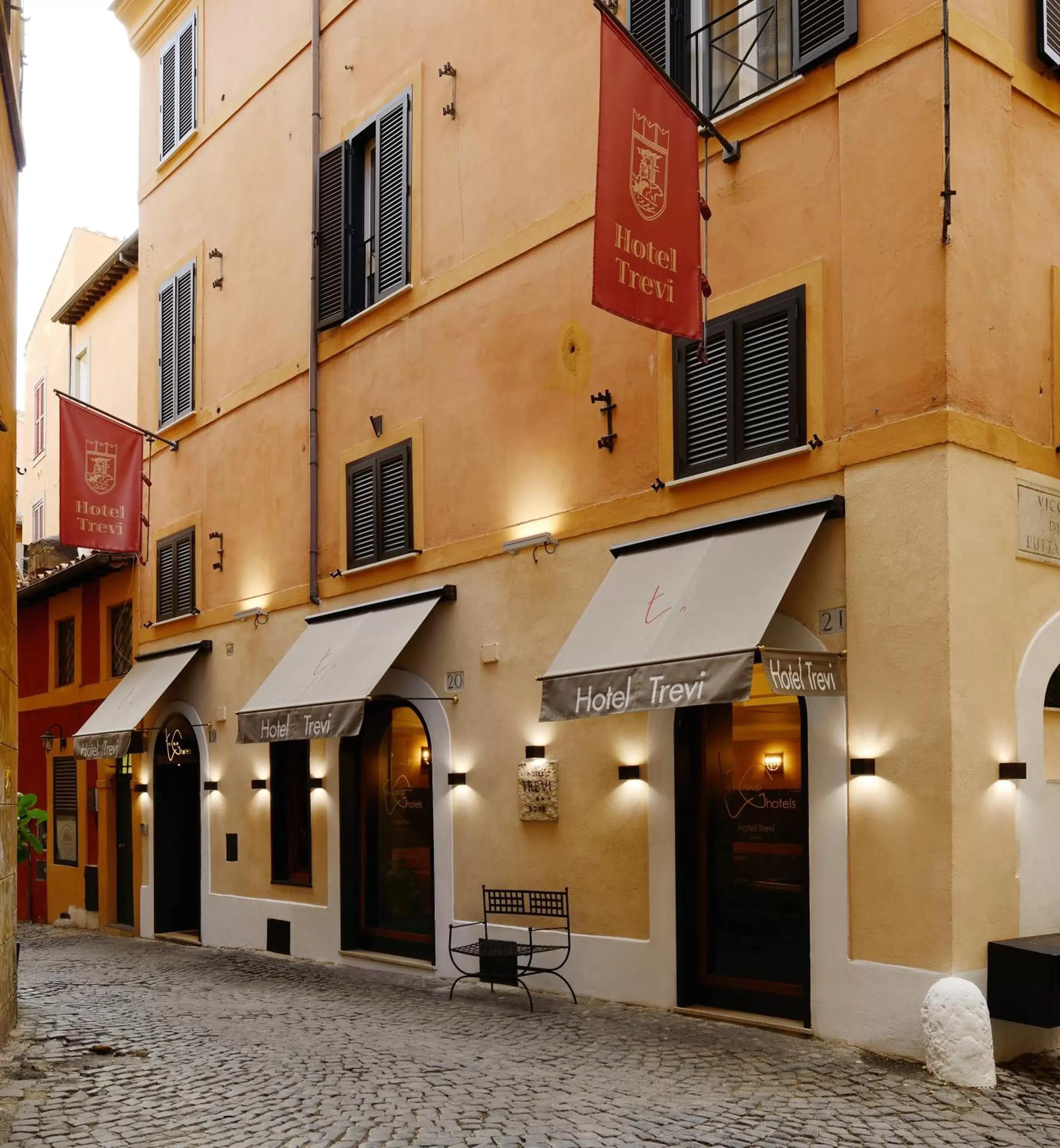 Facade/entrance, Property Building in Hotel Trevi - Gruppo Trevi Hotels