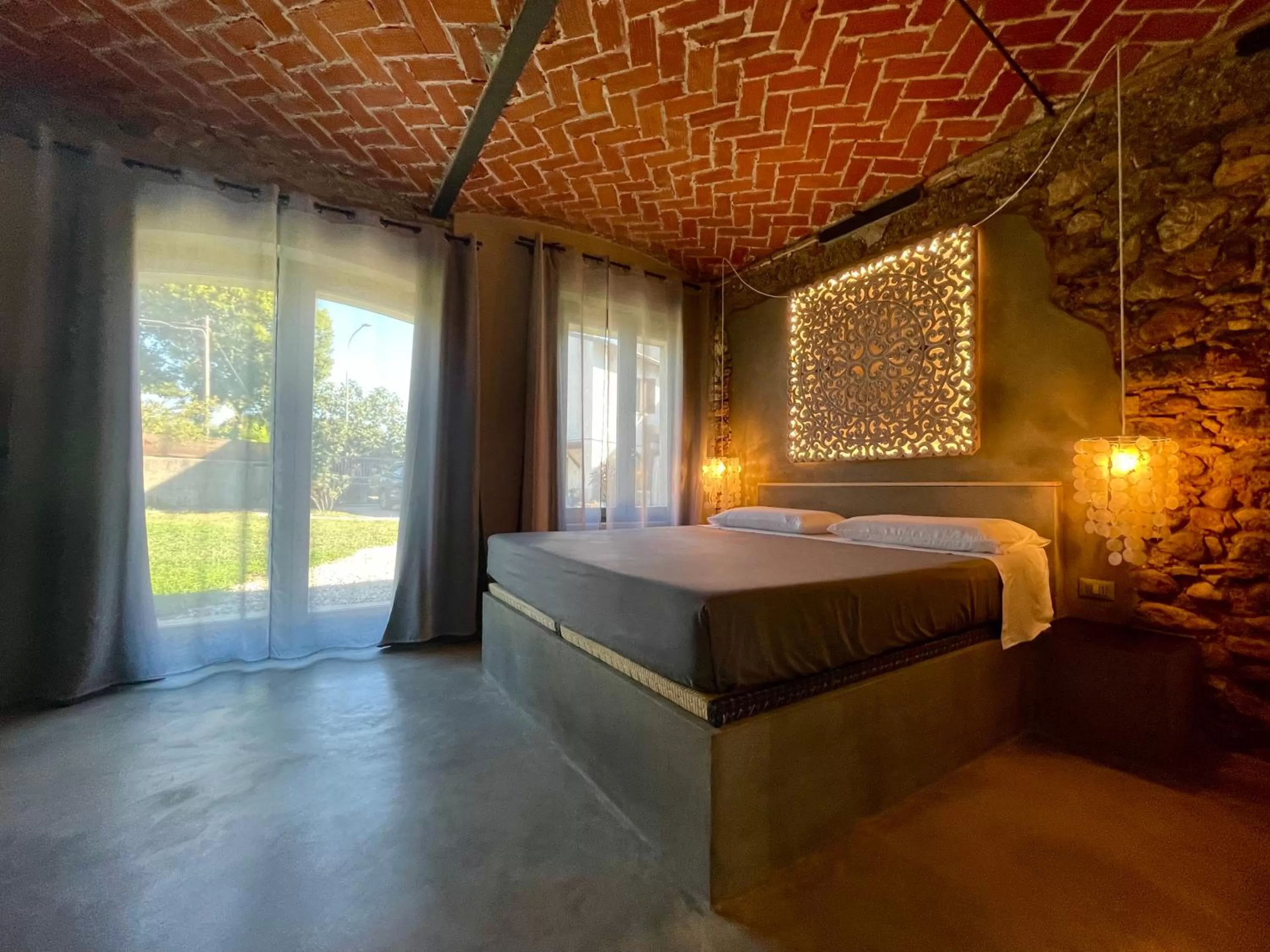 Photo of the whole room, Bed in DeLax B&B - adults only