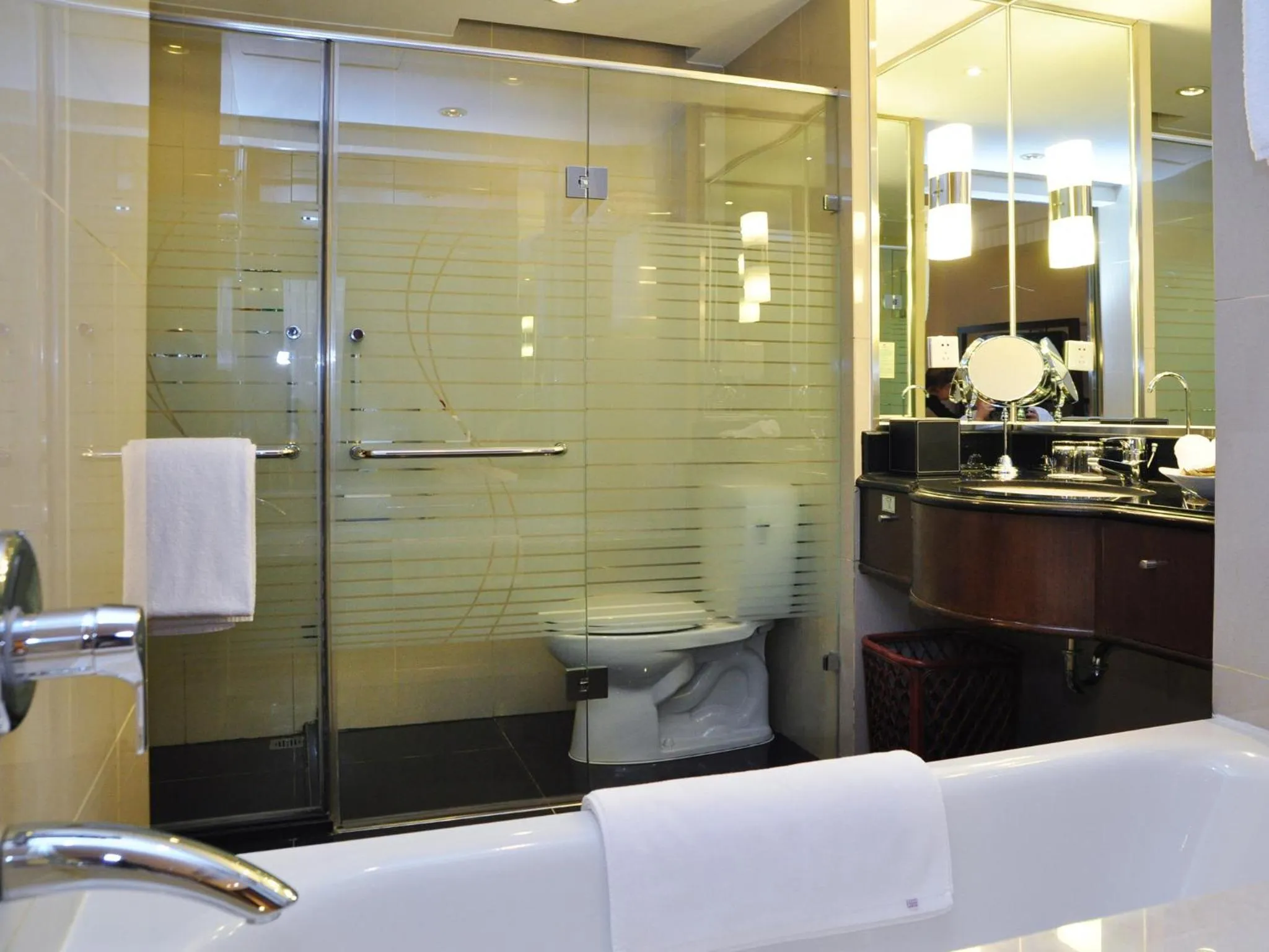 Bathroom in Jinling Purple Mountain Hotel Shanghai（Shanghai Grand Trustel Purple Mountain Hotel）