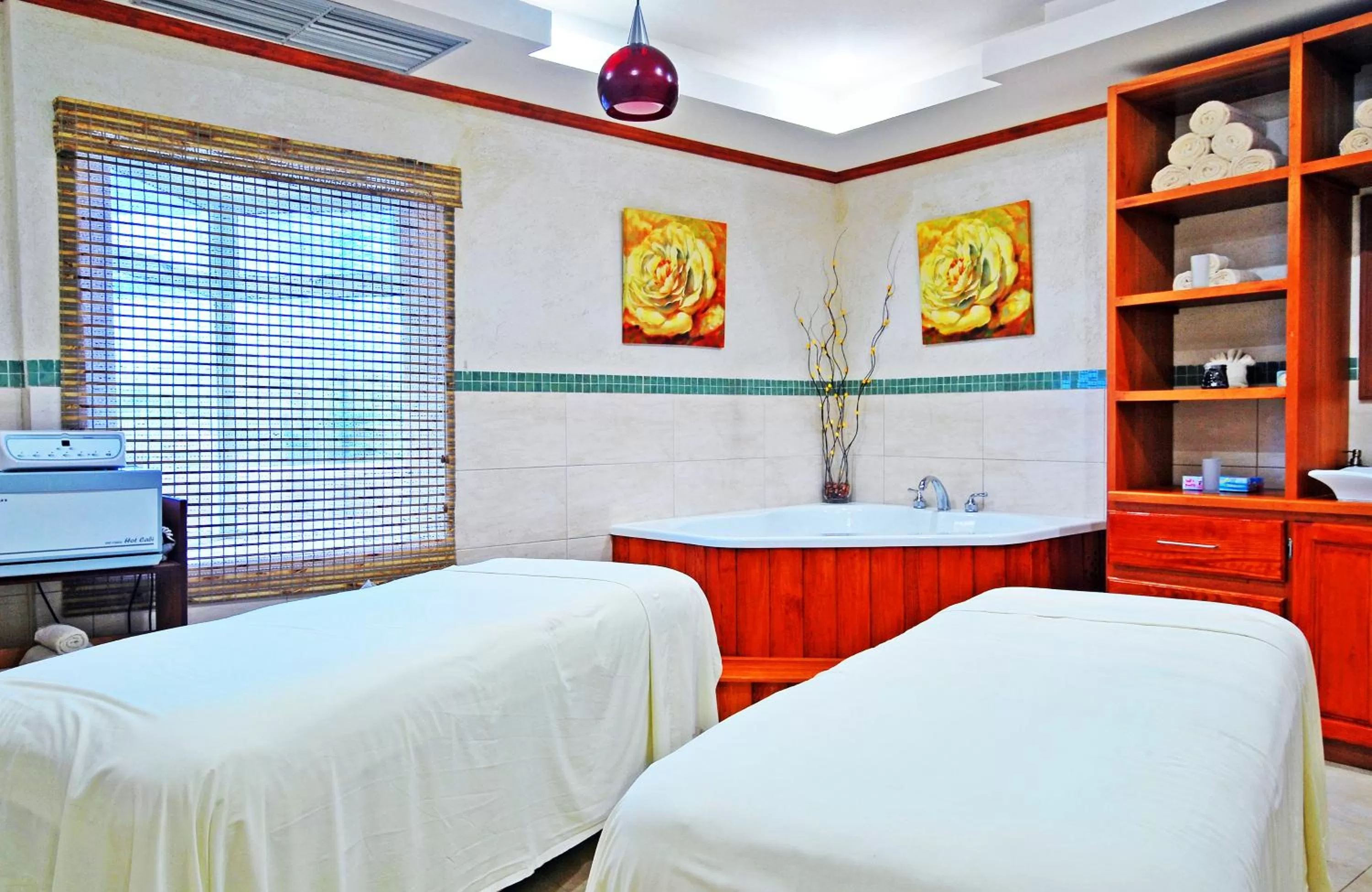 Spa and wellness centre/facilities, Bed in Accra Beach Hotel & Spa