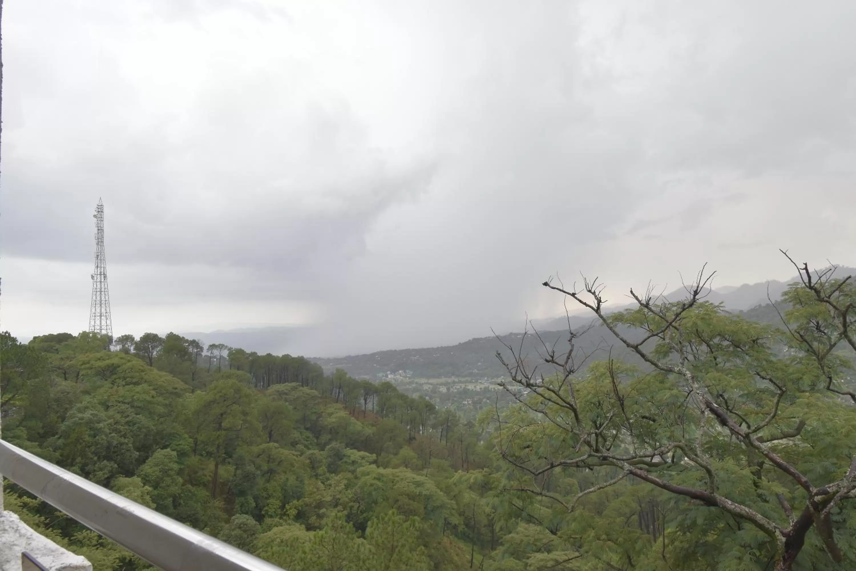 Day, Mountain View in The Royal Castle AC Centralized