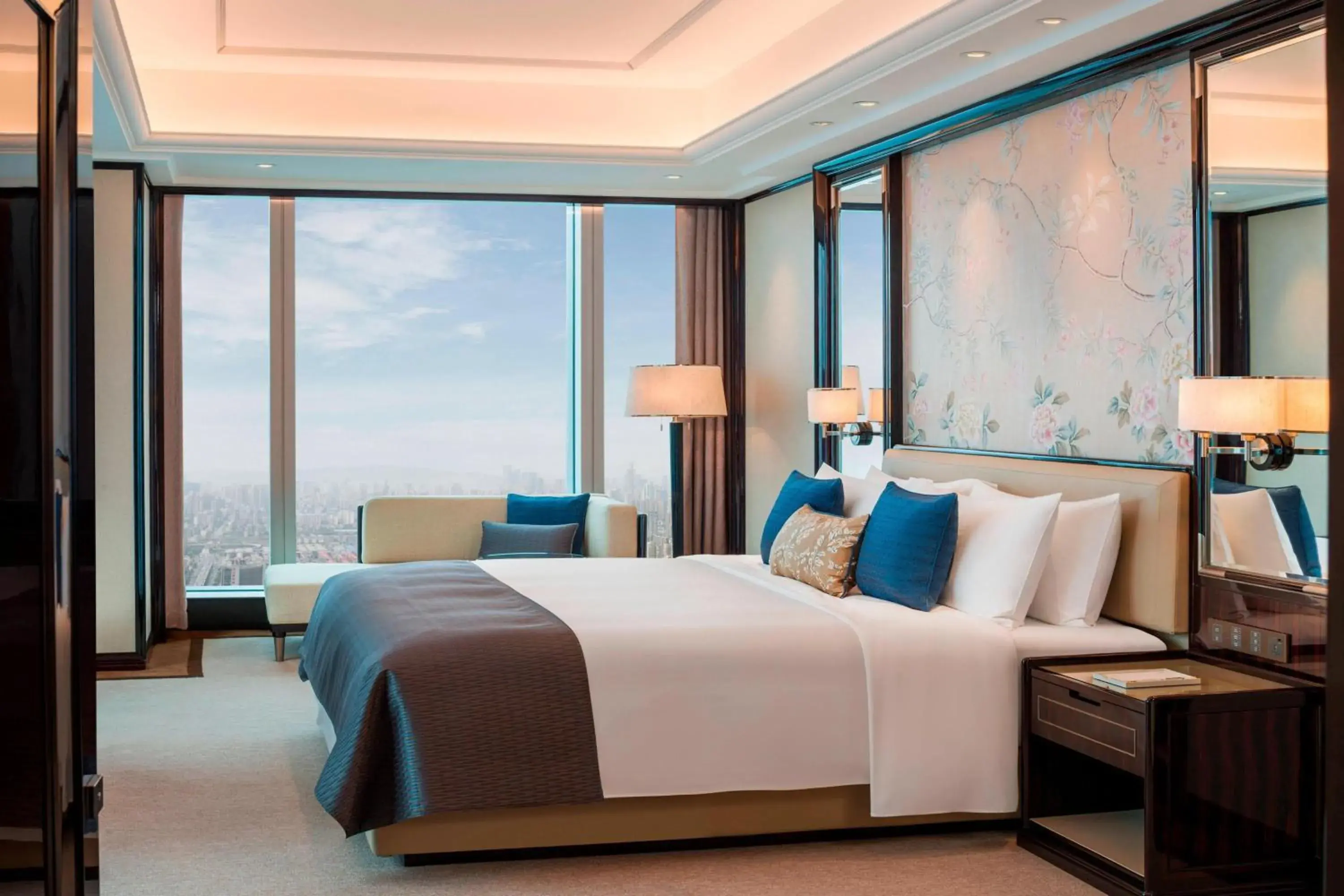 Photo of the whole room in The St. Regis Changsha