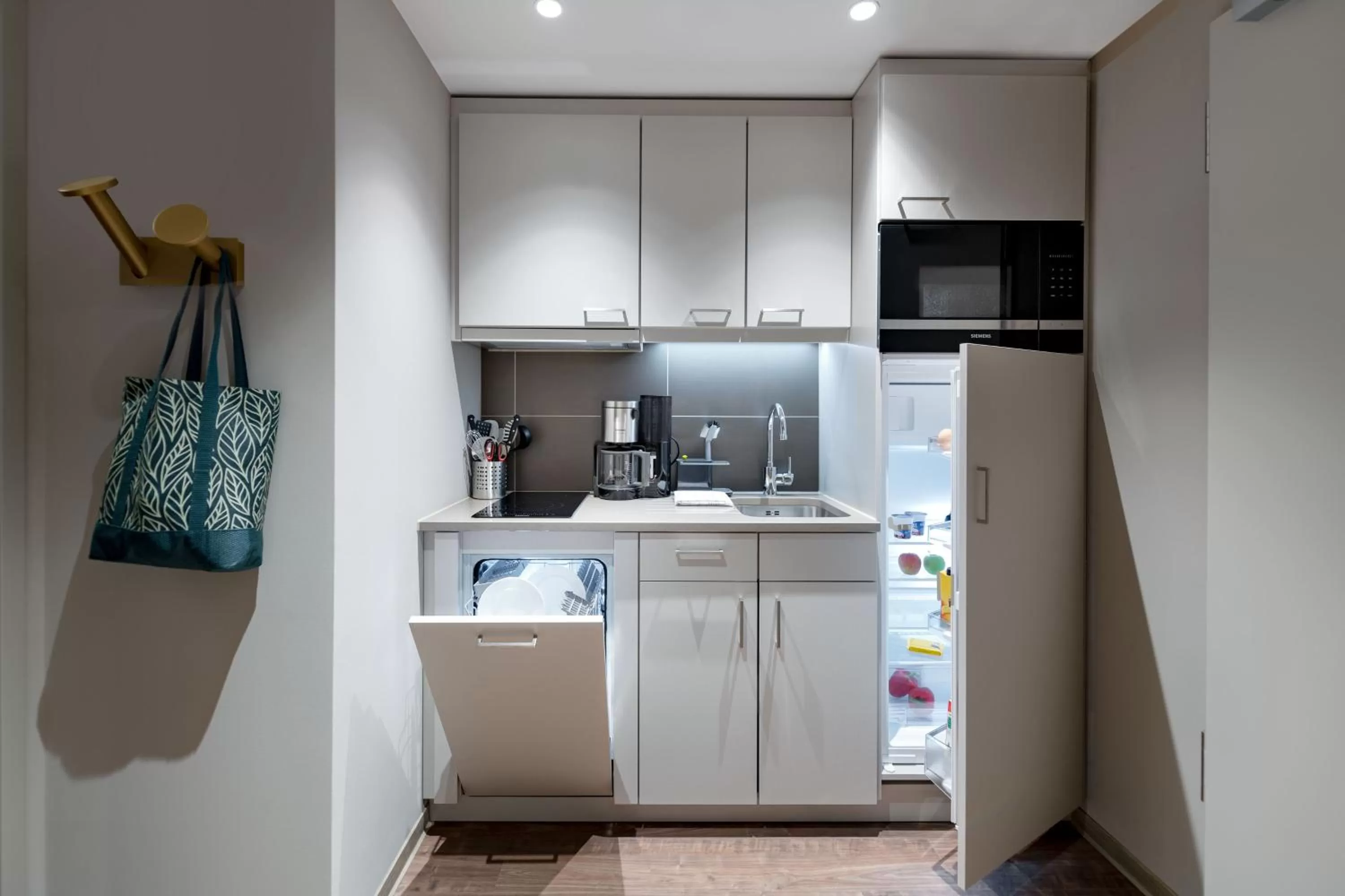 Coffee/tea facilities in Aparthotel Adagio Bremen City